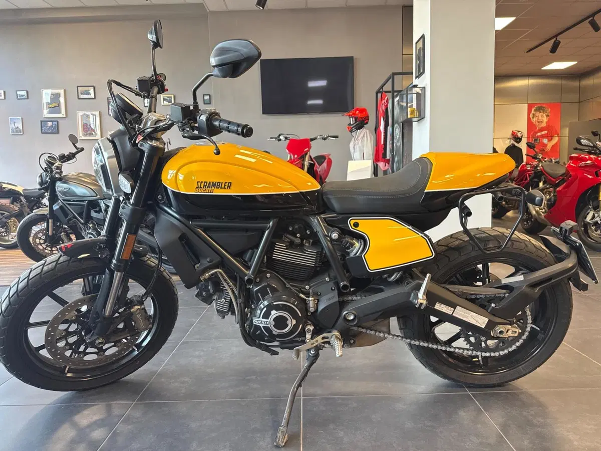Ducati Scrambler 800 Full Throttle (2017 - 21) (2)