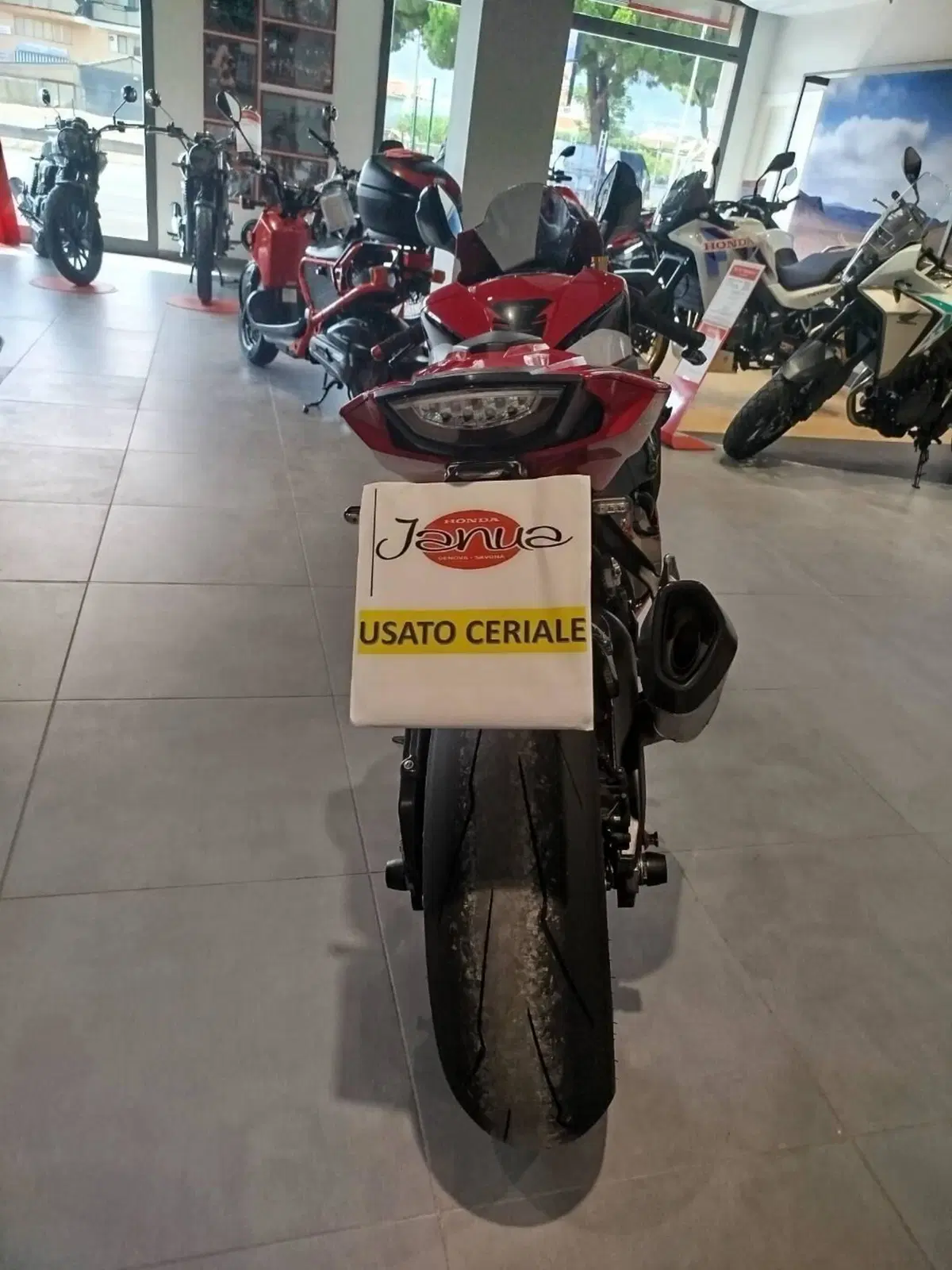 Honda CBR 1000 RR Fireblade (2017 - 19) (8)