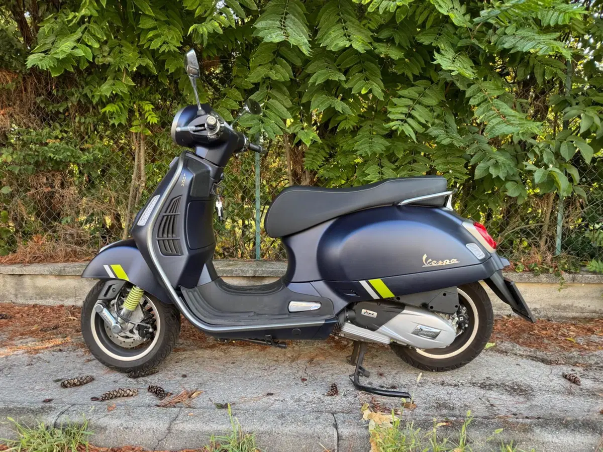 Vespa GTS 125 Supertech (2025 - 26) (4)