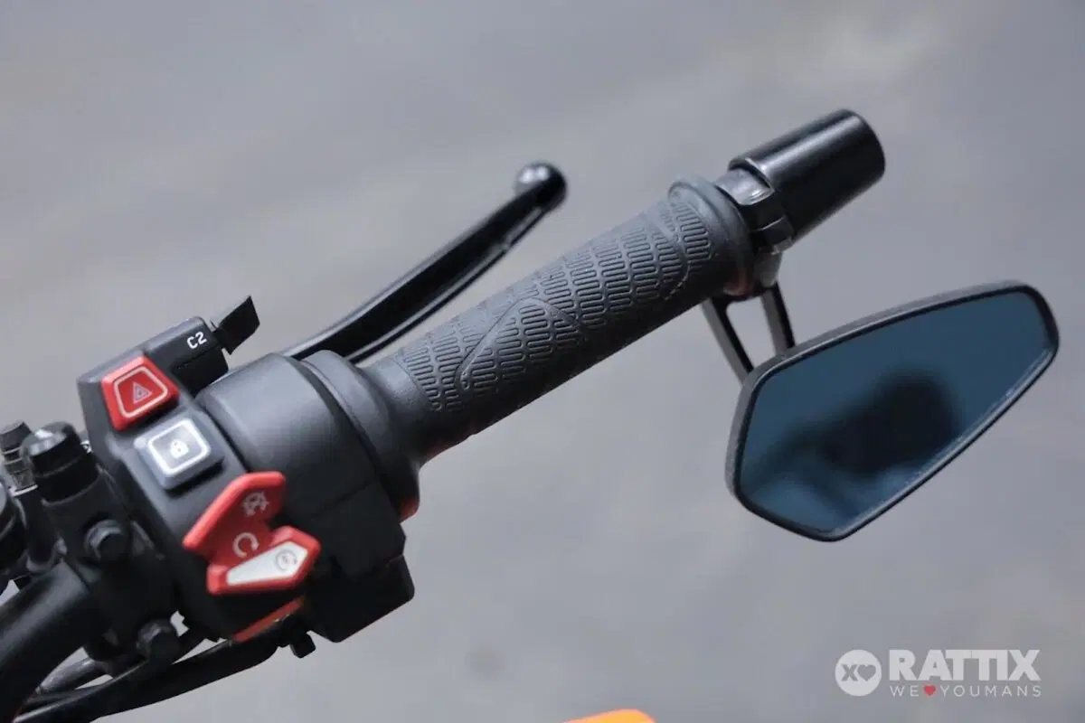 KTM 1290 Super Duke R (2021) (12)
