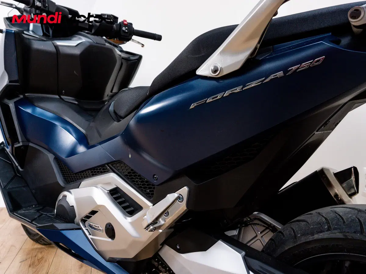 Honda Forza 750 (2025 - 26) (10)