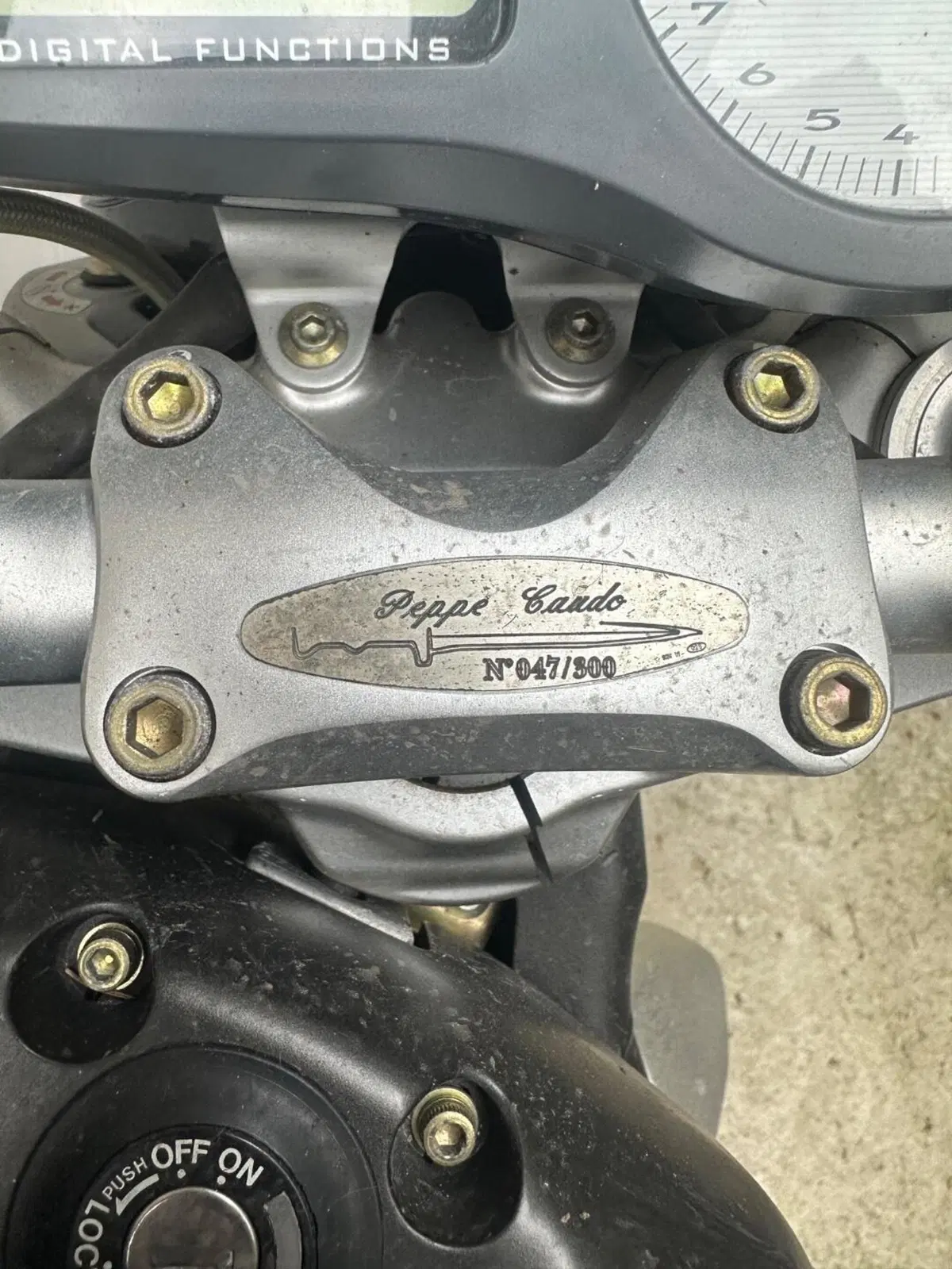 MV Agusta Brutale 750 S (2002 - 06) (2)