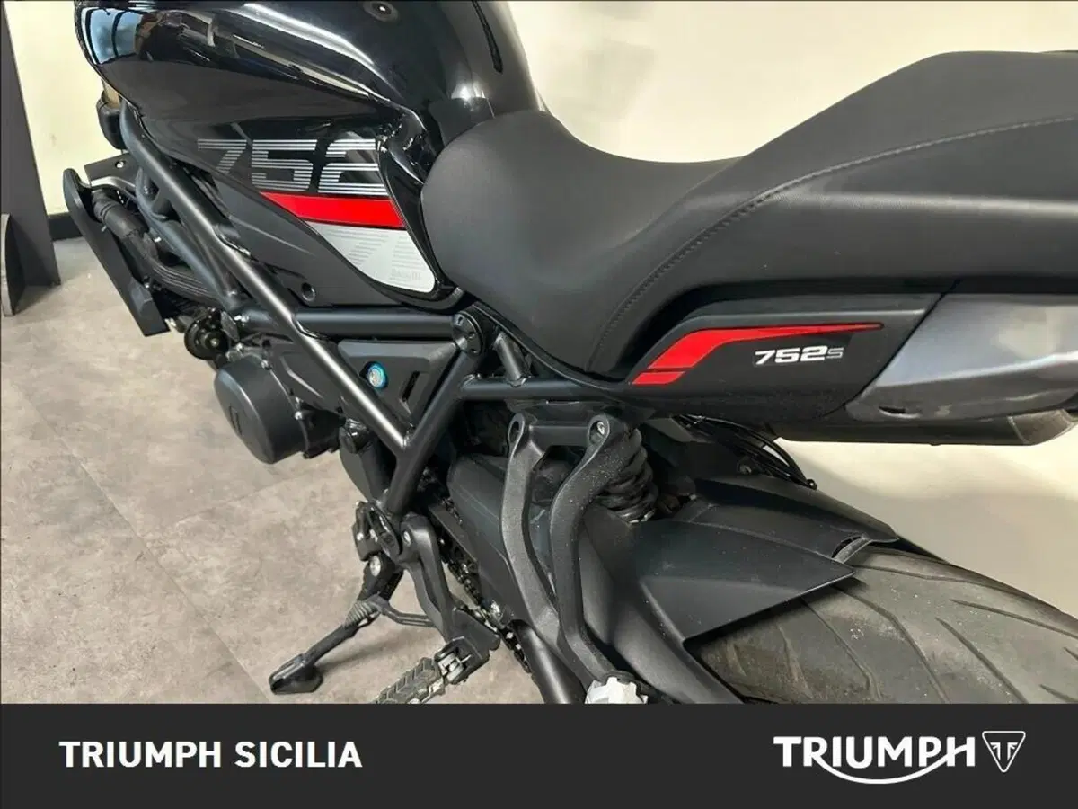 Benelli 752 S (2022 - 25) (18)