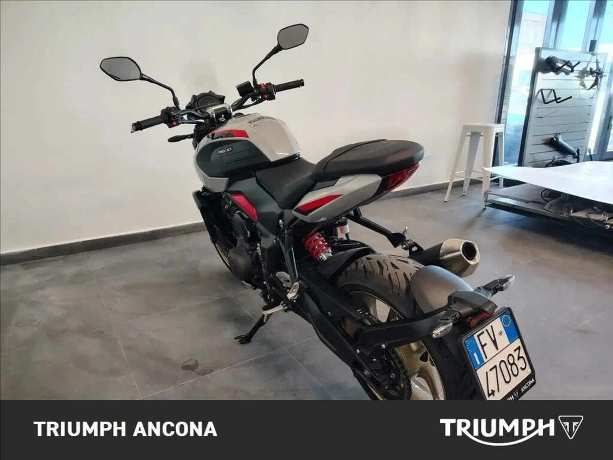 Triumph Trident 800 (2026) (3)