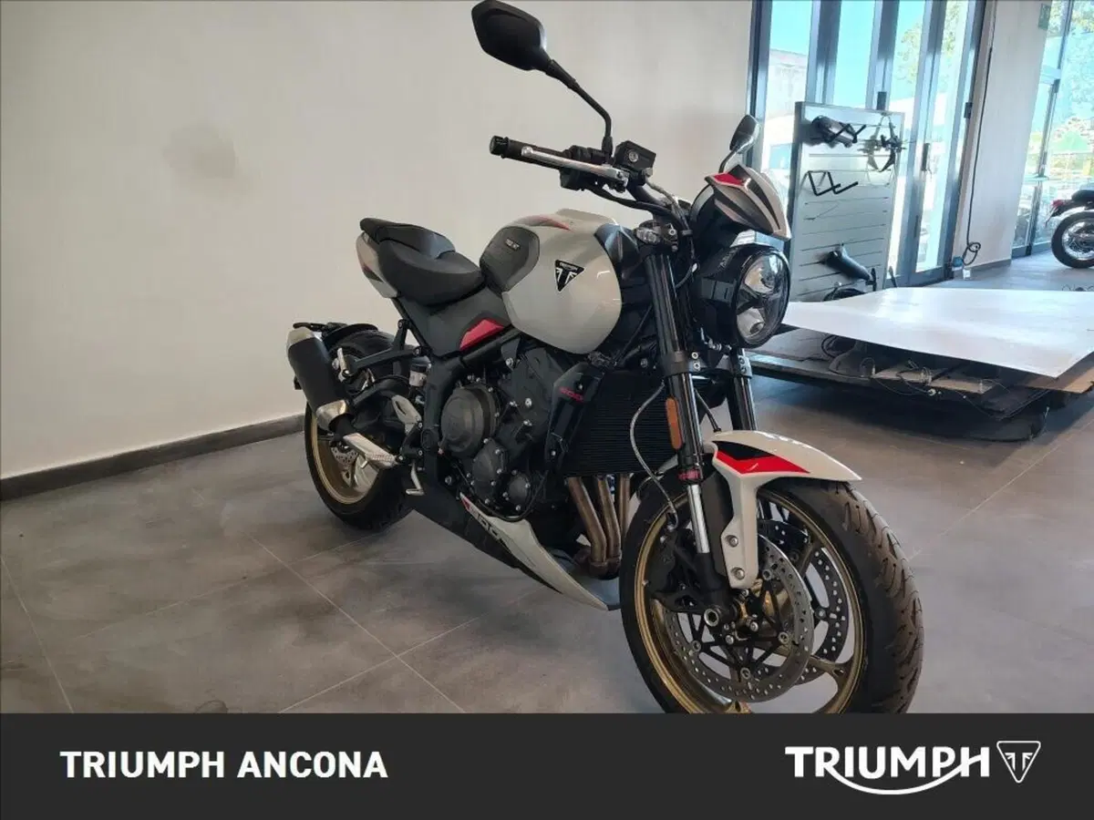 Triumph Trident 800 (2026) (9)
