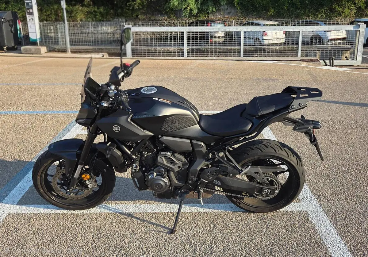 Yamaha MT-07 Y-AMT (2025 - 26) (3)