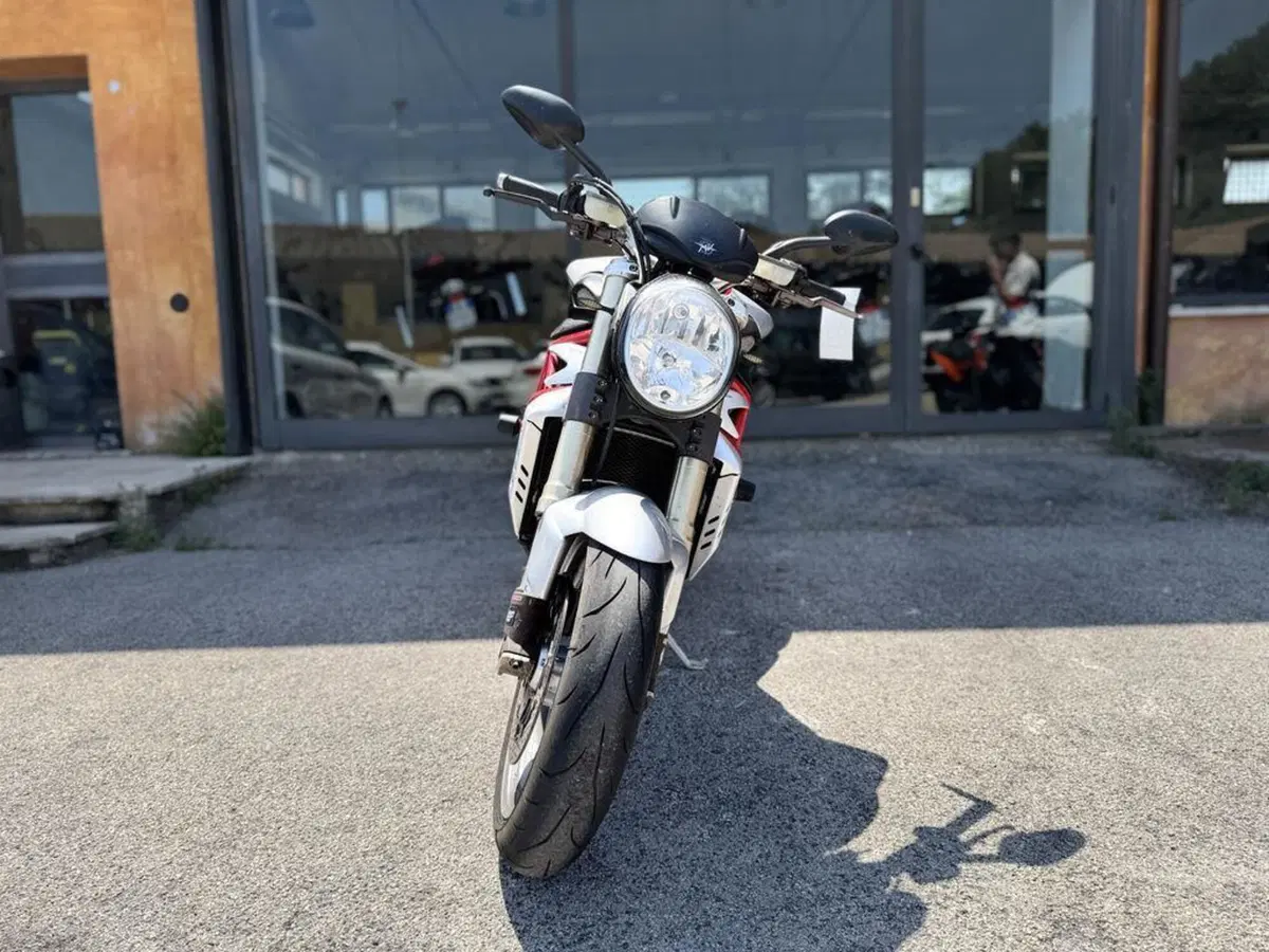 MV Agusta Brutale 910 S (2005 - 11) (3)