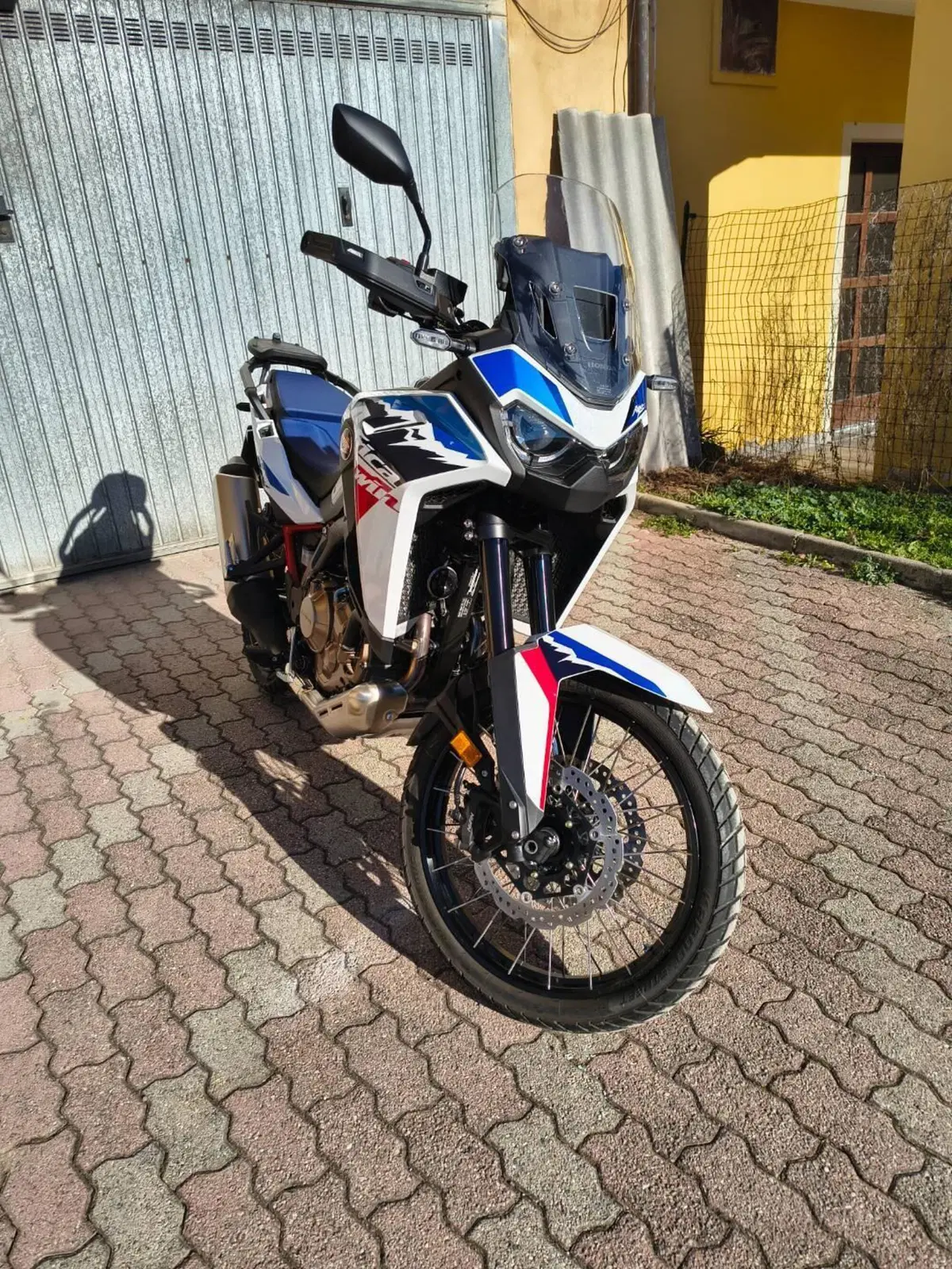 Honda Africa Twin CRF 1100L ES (2024 - 26) (4)