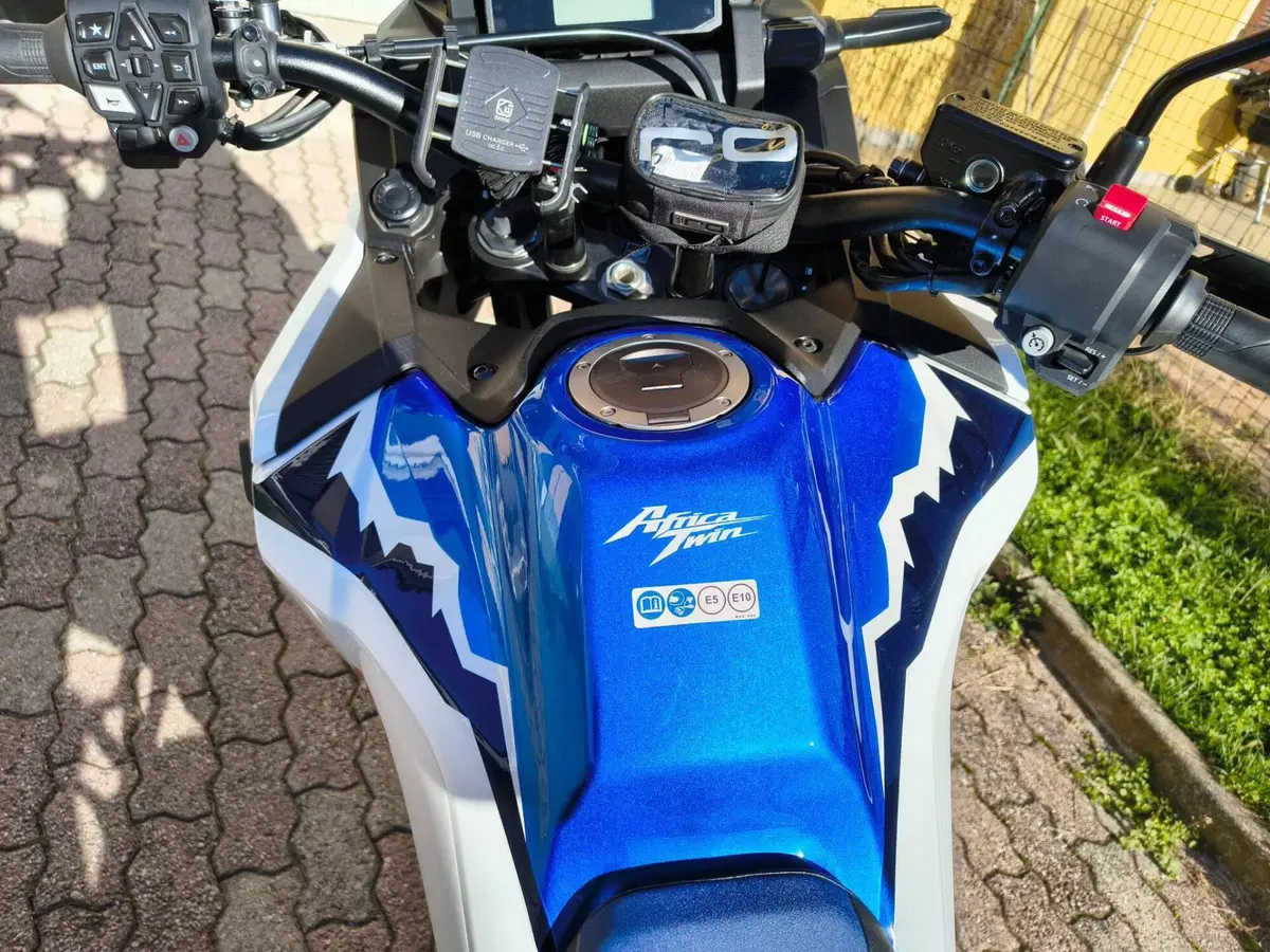 Honda Africa Twin CRF 1100L ES (2024 - 26) (6)