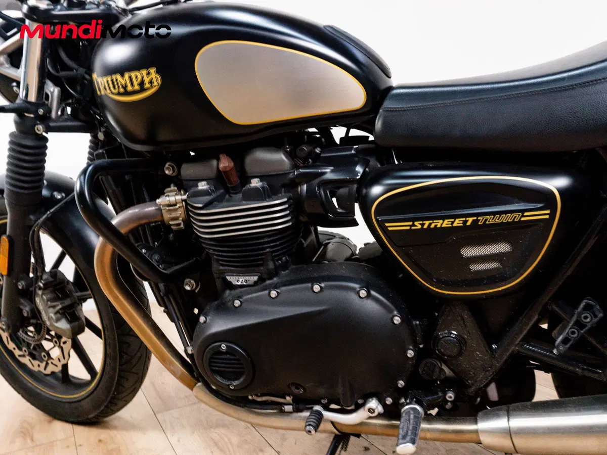 Triumph Street Scrambler 900 Gold Line Edition (2021 - 23) (10)