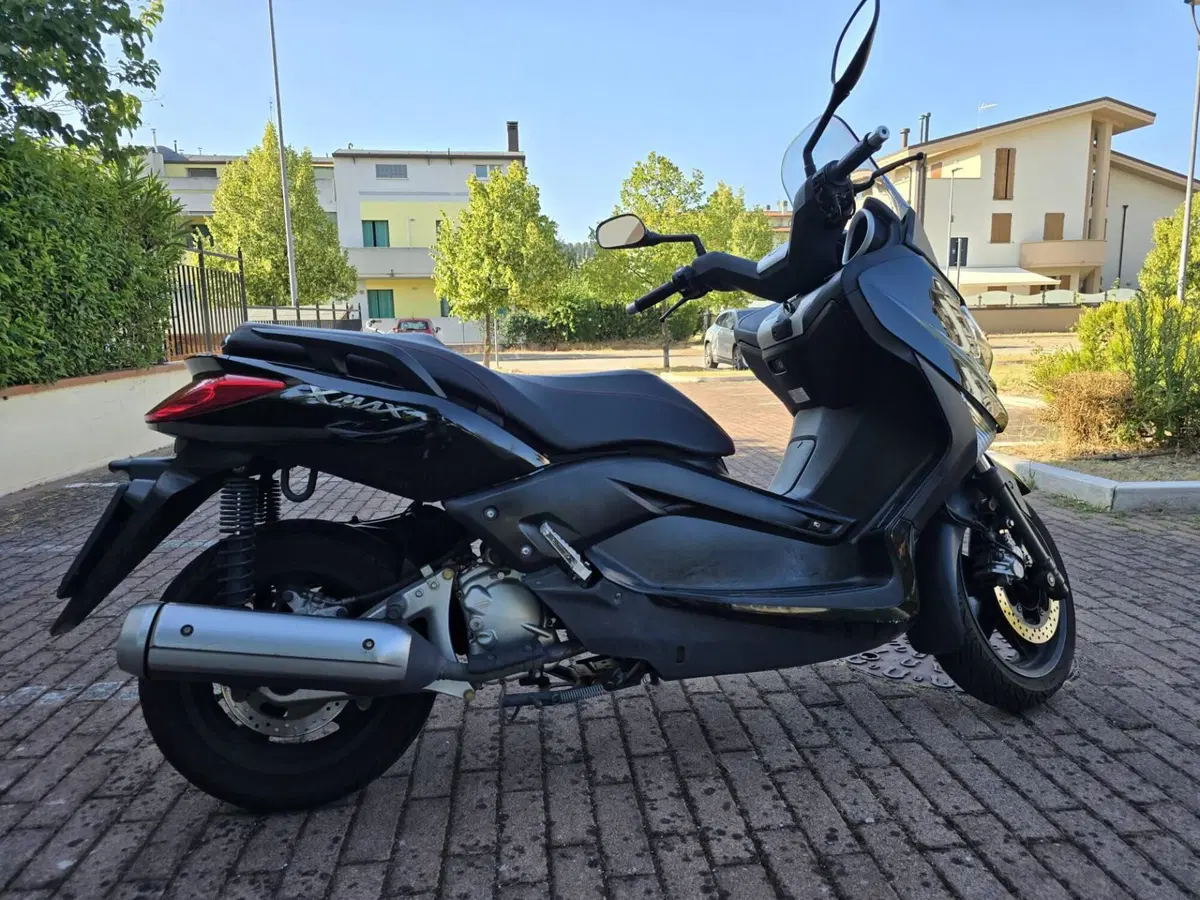 Yamaha X-Max 250 (2010 - 13) (4)