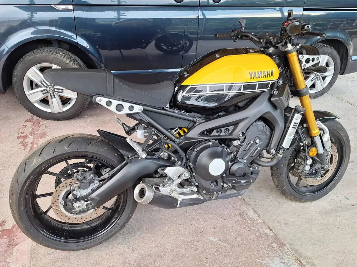 Yamaha XSR 900 ABS 60th Anniversary (2016 - 18) (2)
