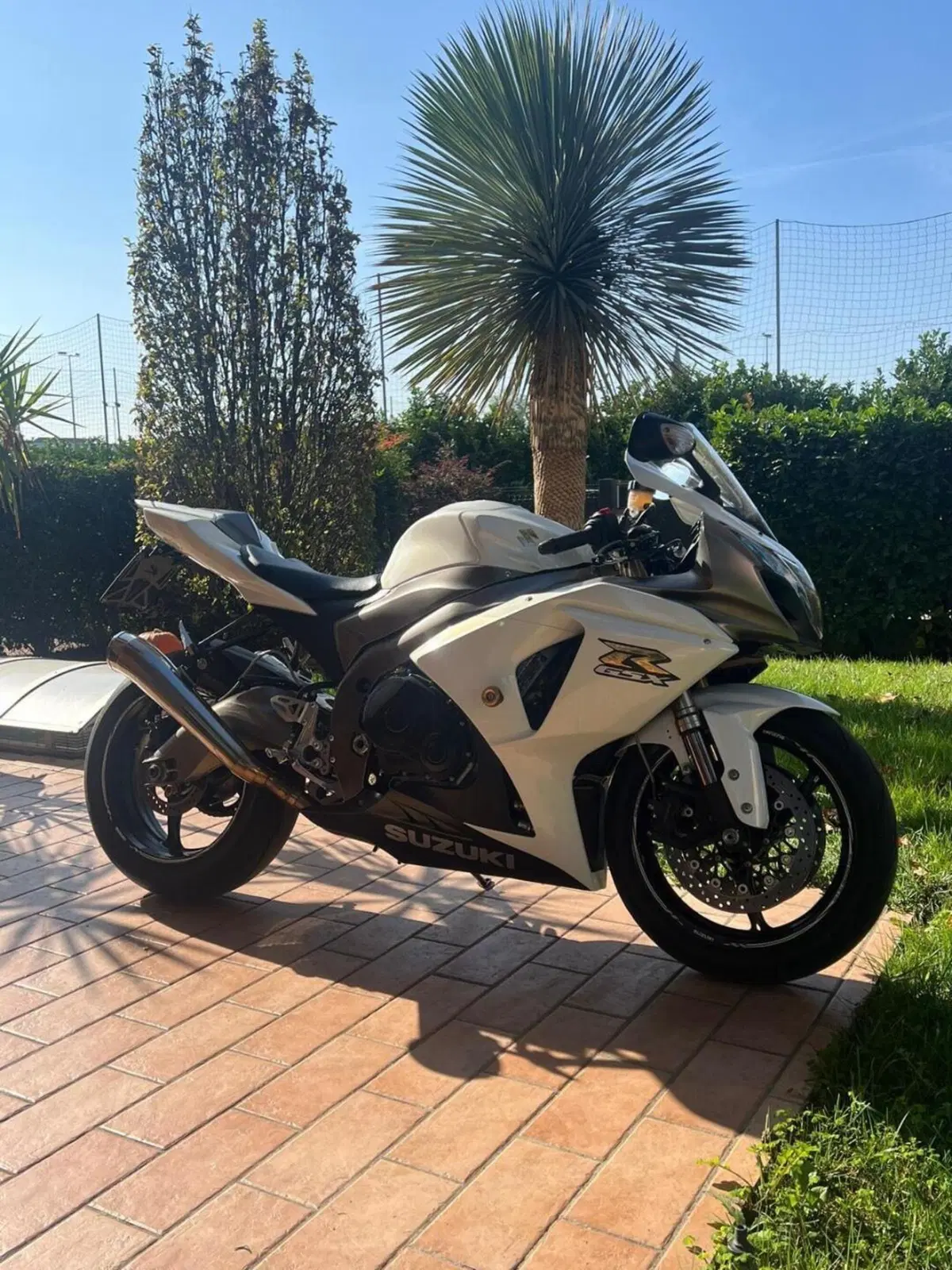 Suzuki GSX-R1000 (2009 - 11) (3)