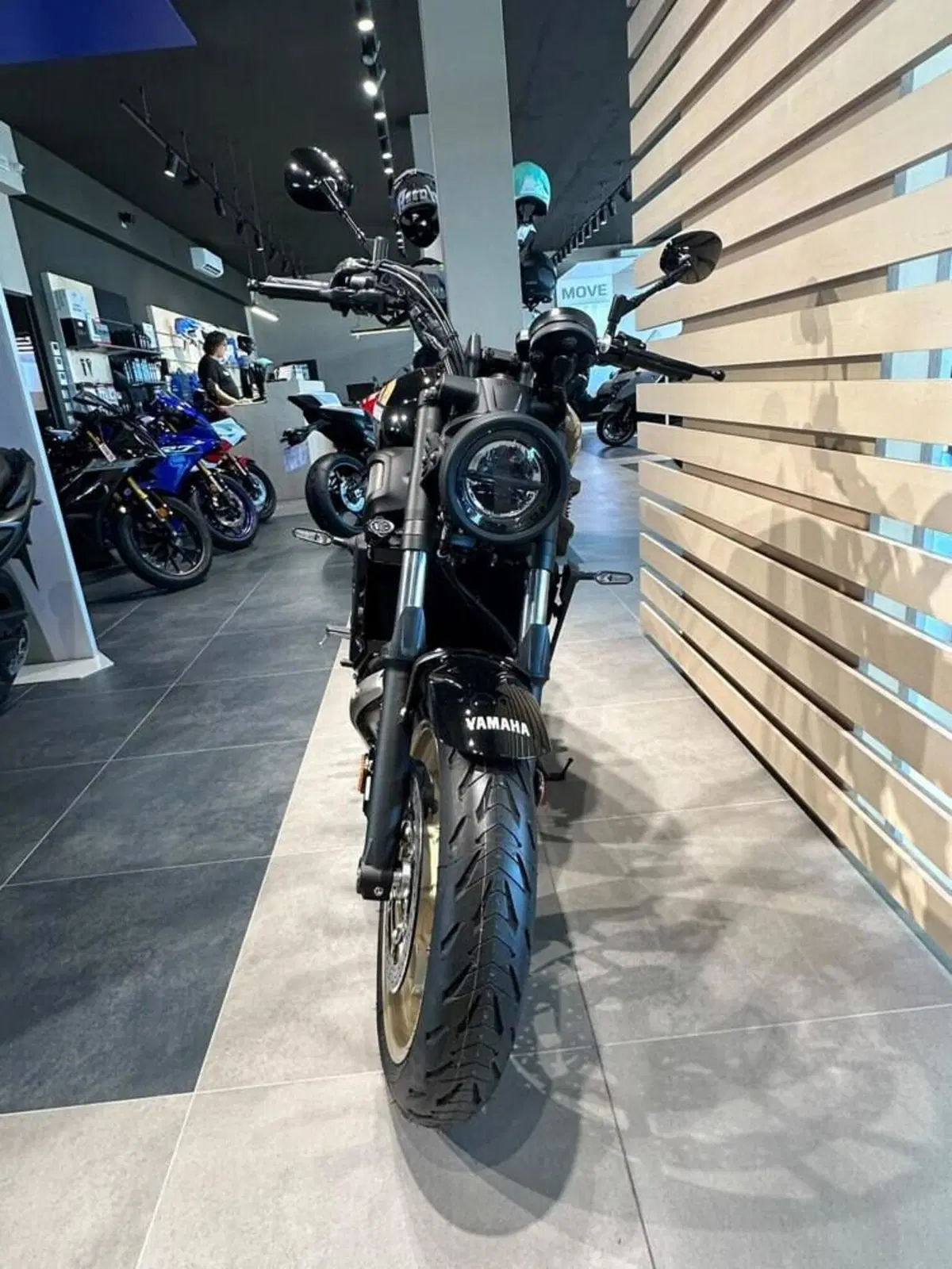 Yamaha XSR 700 (2022 - 26) (3)