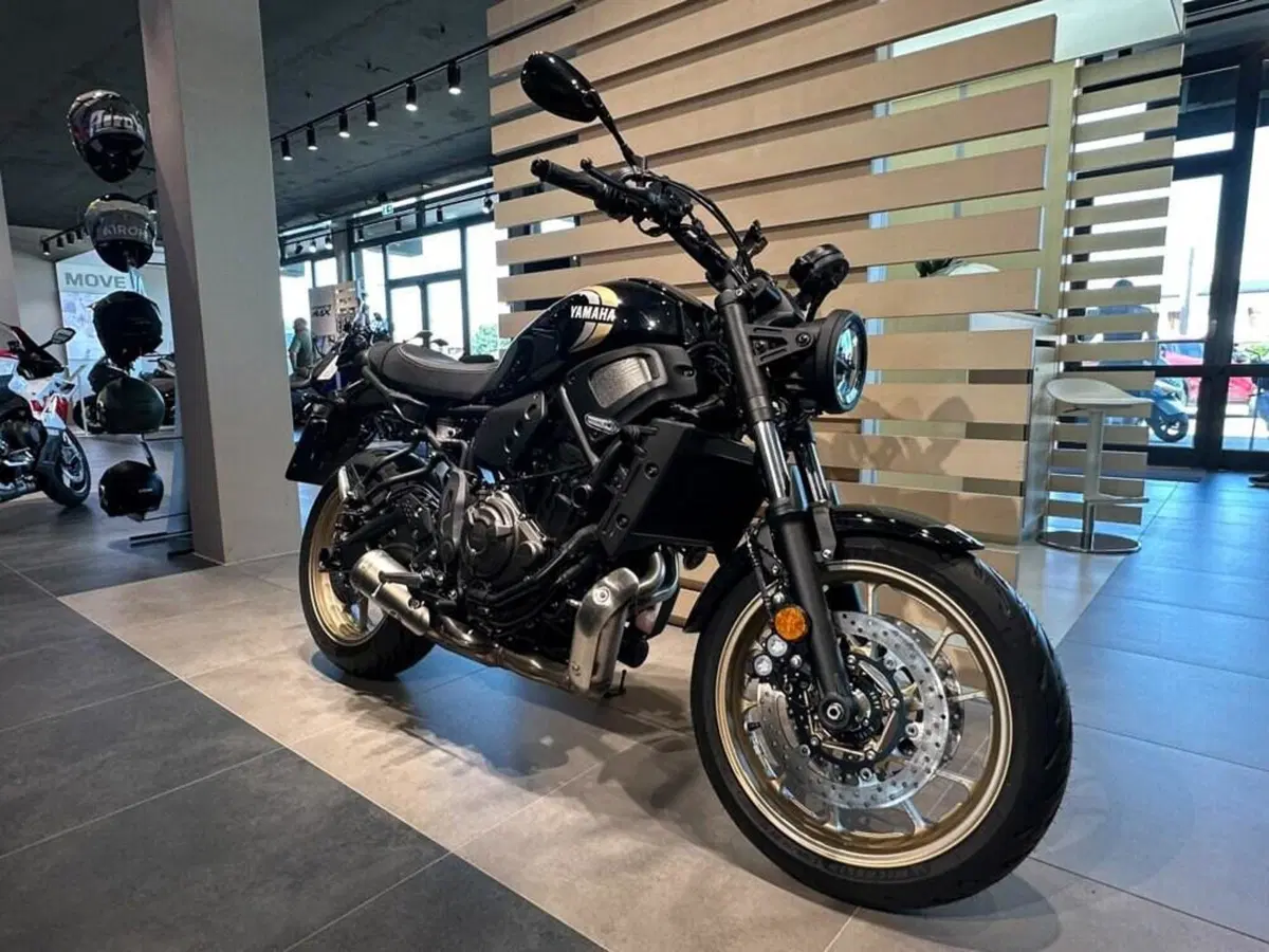 Yamaha XSR 700 (2022 - 26) (4)