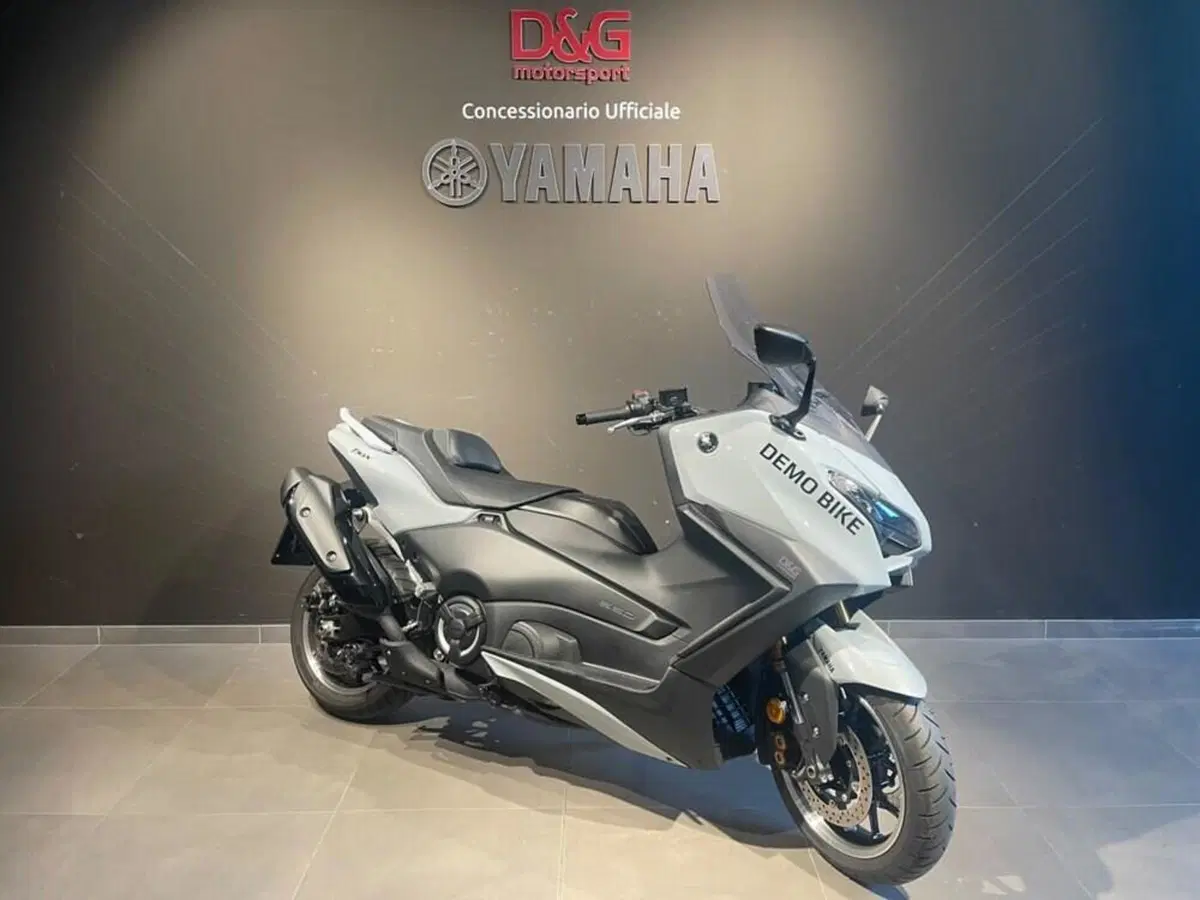 Yamaha T-Max 560 Tech Max (2025 - 26) (2)