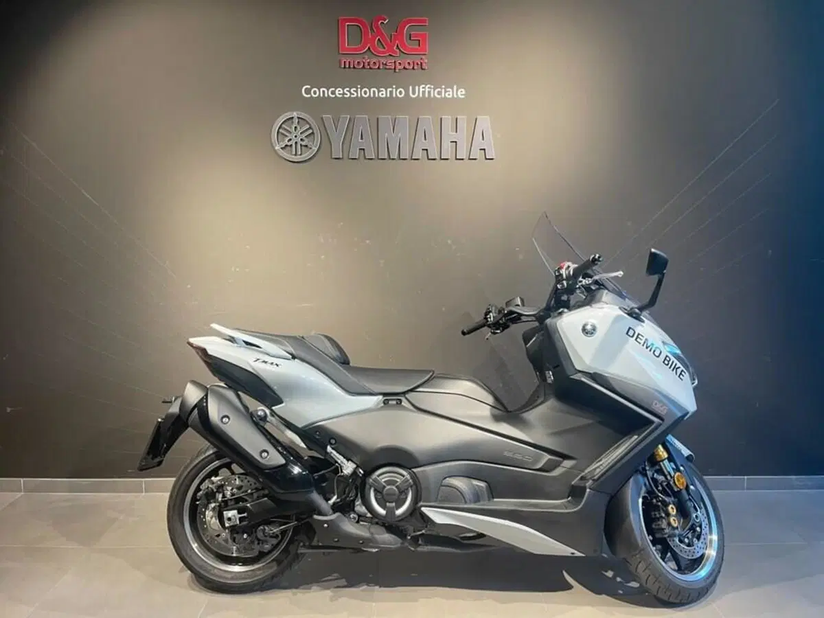 Yamaha T-Max 560 Tech Max (2025 - 26)