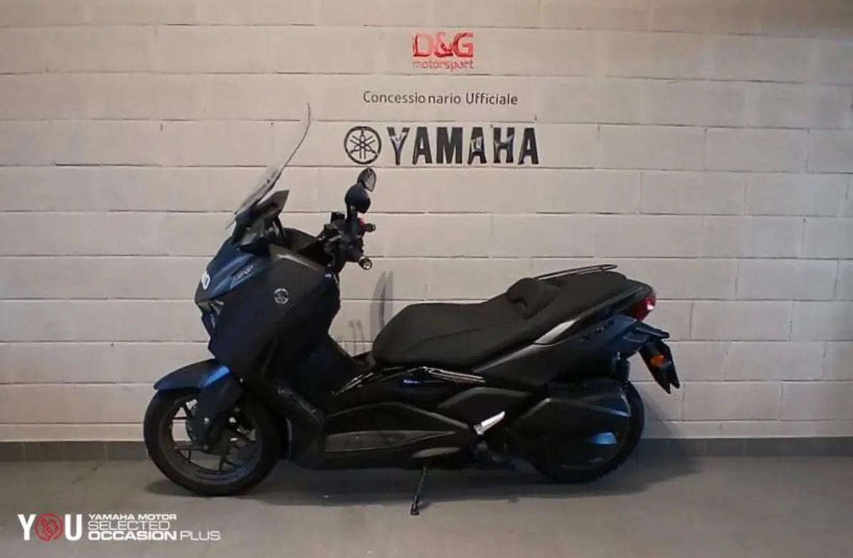 Yamaha X-Max 300 Tech Max (2025 - 26) (4)