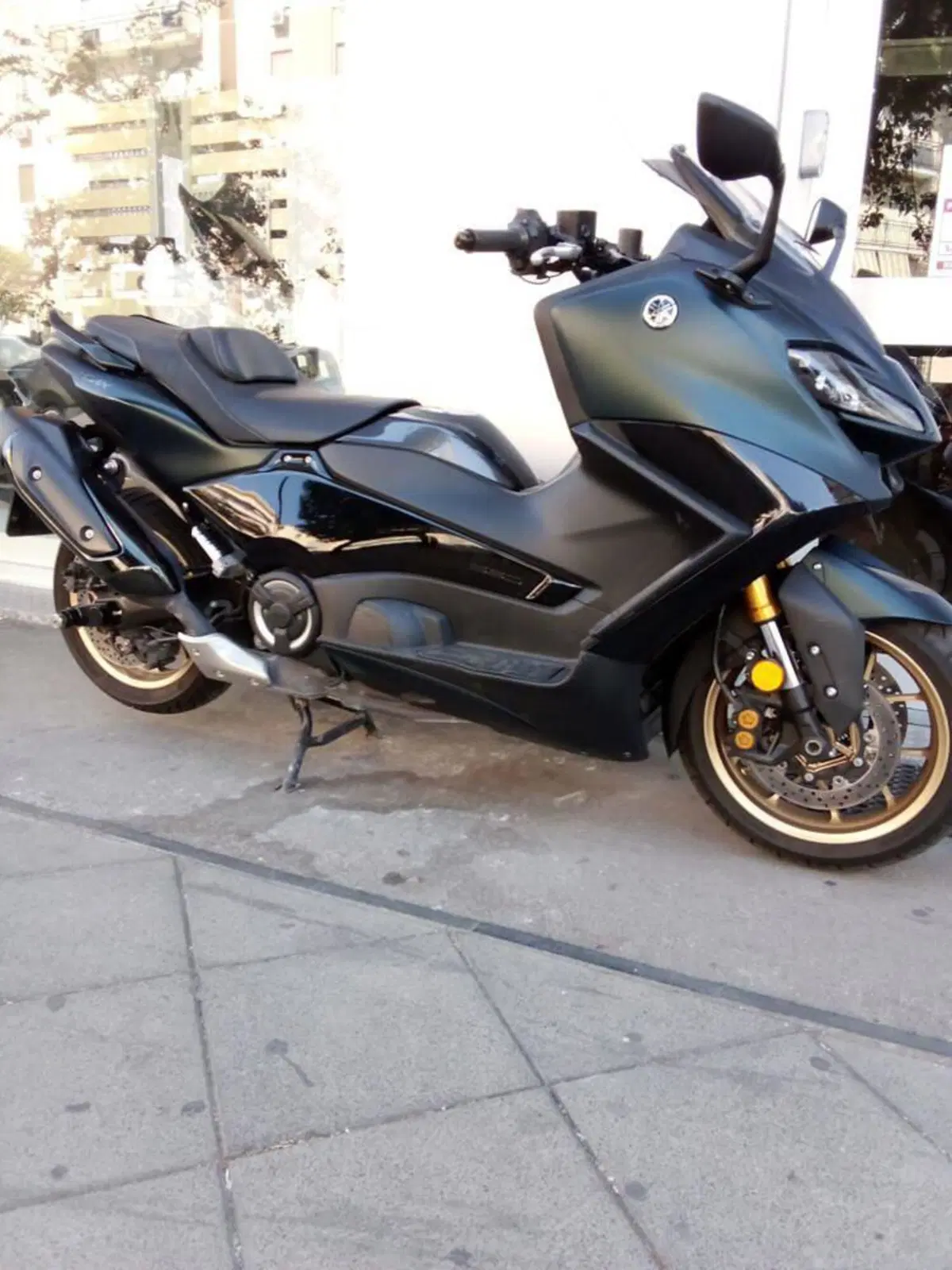 Yamaha T-Max 560 (2022 - 24) (8)