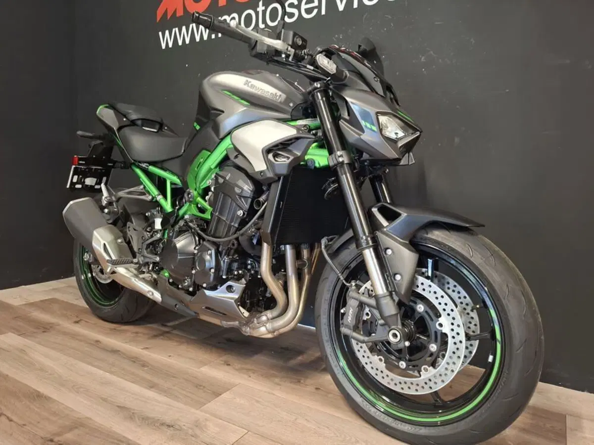 Kawasaki Z 900 (2025 - 26) (6)