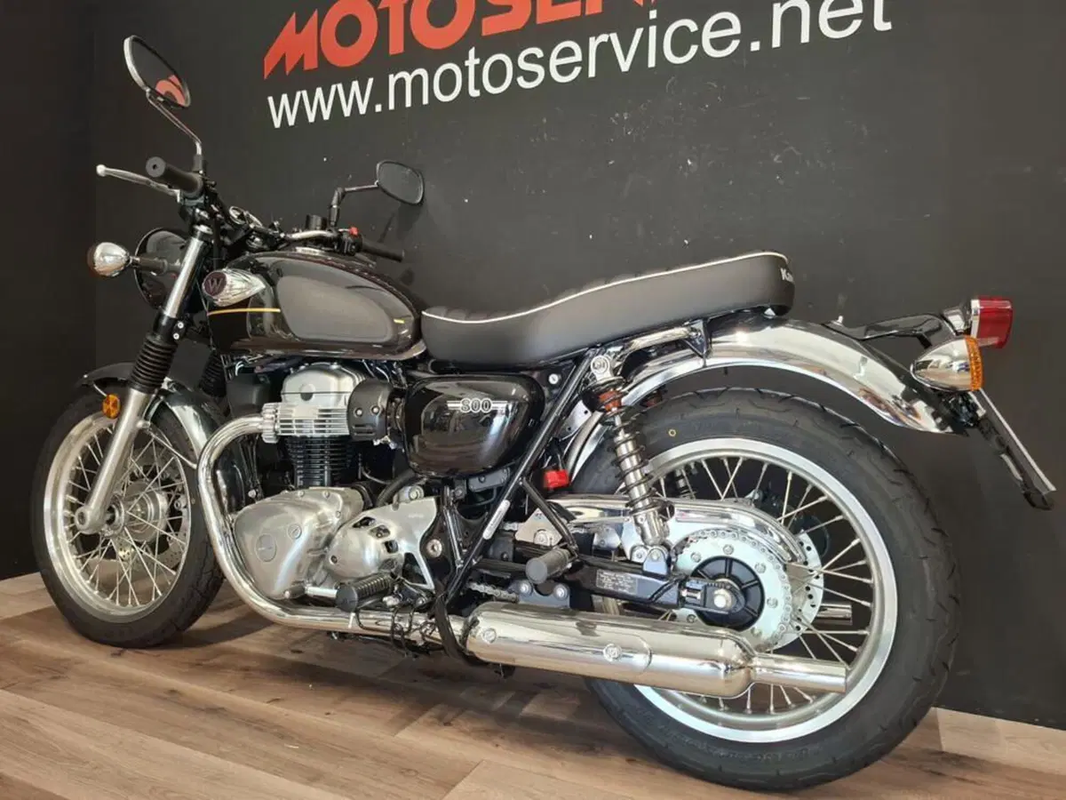 Kawasaki W 800 (2021 - 26) (3)