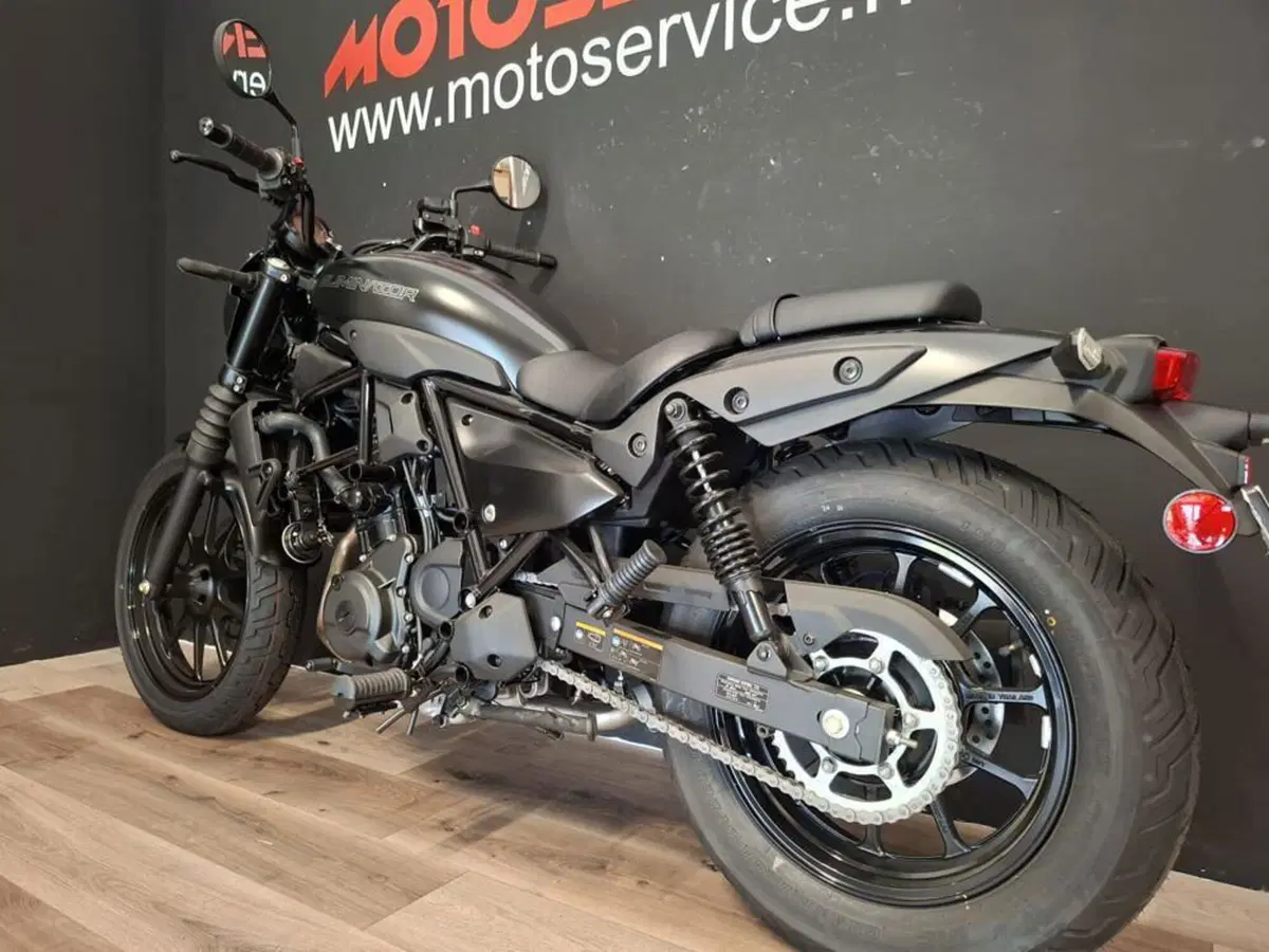 Kawasaki Eliminator 500 SE (2024 - 26) (3)