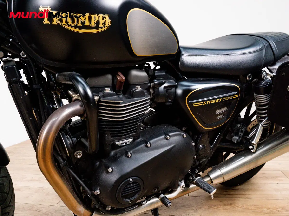 Triumph Street Scrambler 900 Gold Line Edition (2021 - 23) (9)