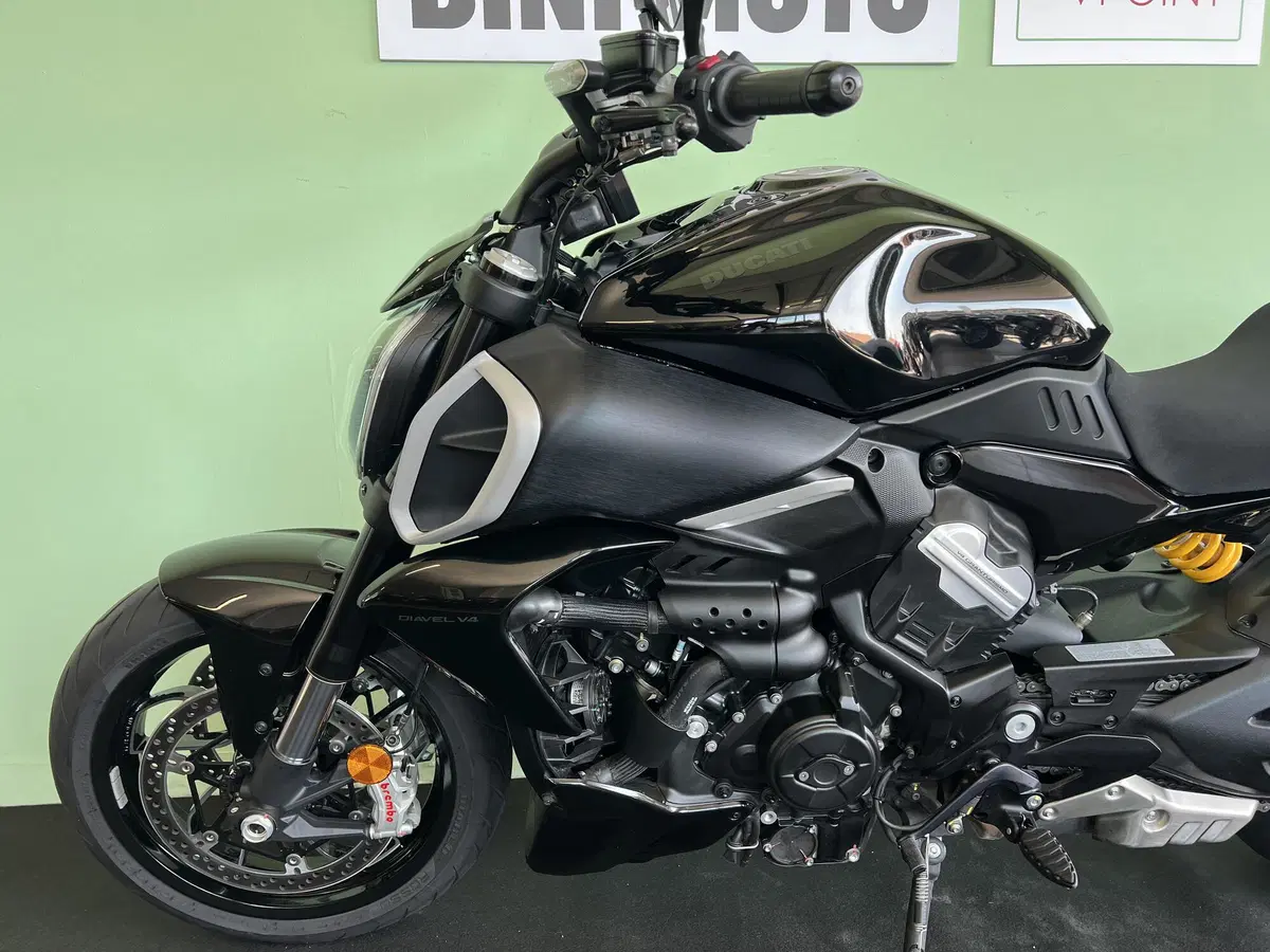 Ducati Diavel V4 (2023 - 26) (14)