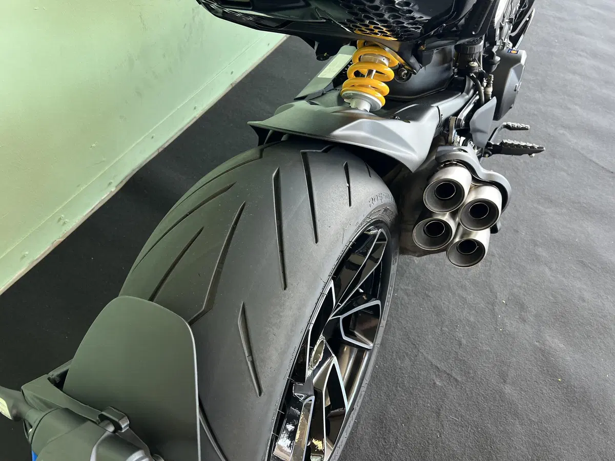 Ducati Diavel V4 (2023 - 26) (18)