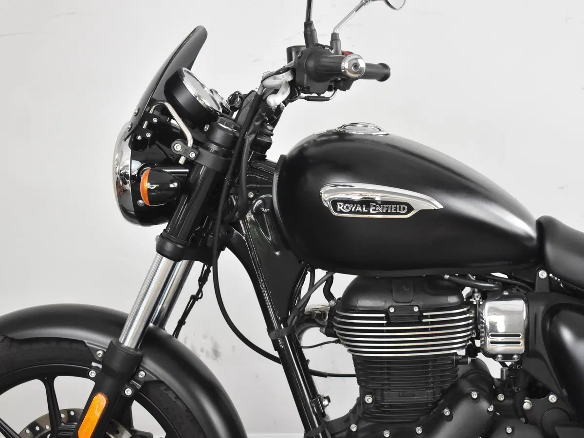 Royal Enfield Meteor 350 (2021 - 26) (12)