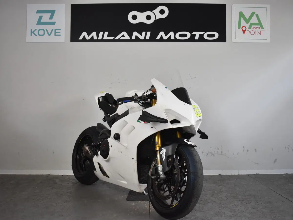 Ducati Panigale V4 S 1100 (2021) (2)