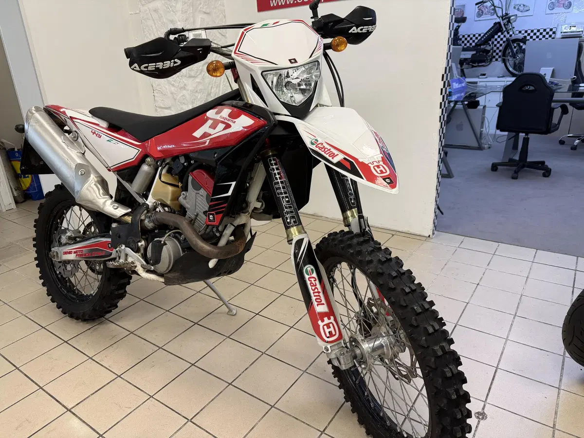 Husqvarna SM 449 (2010 - 13) (2)