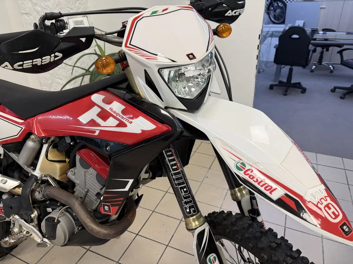 Husqvarna SM 449 (2010 - 13) (7)