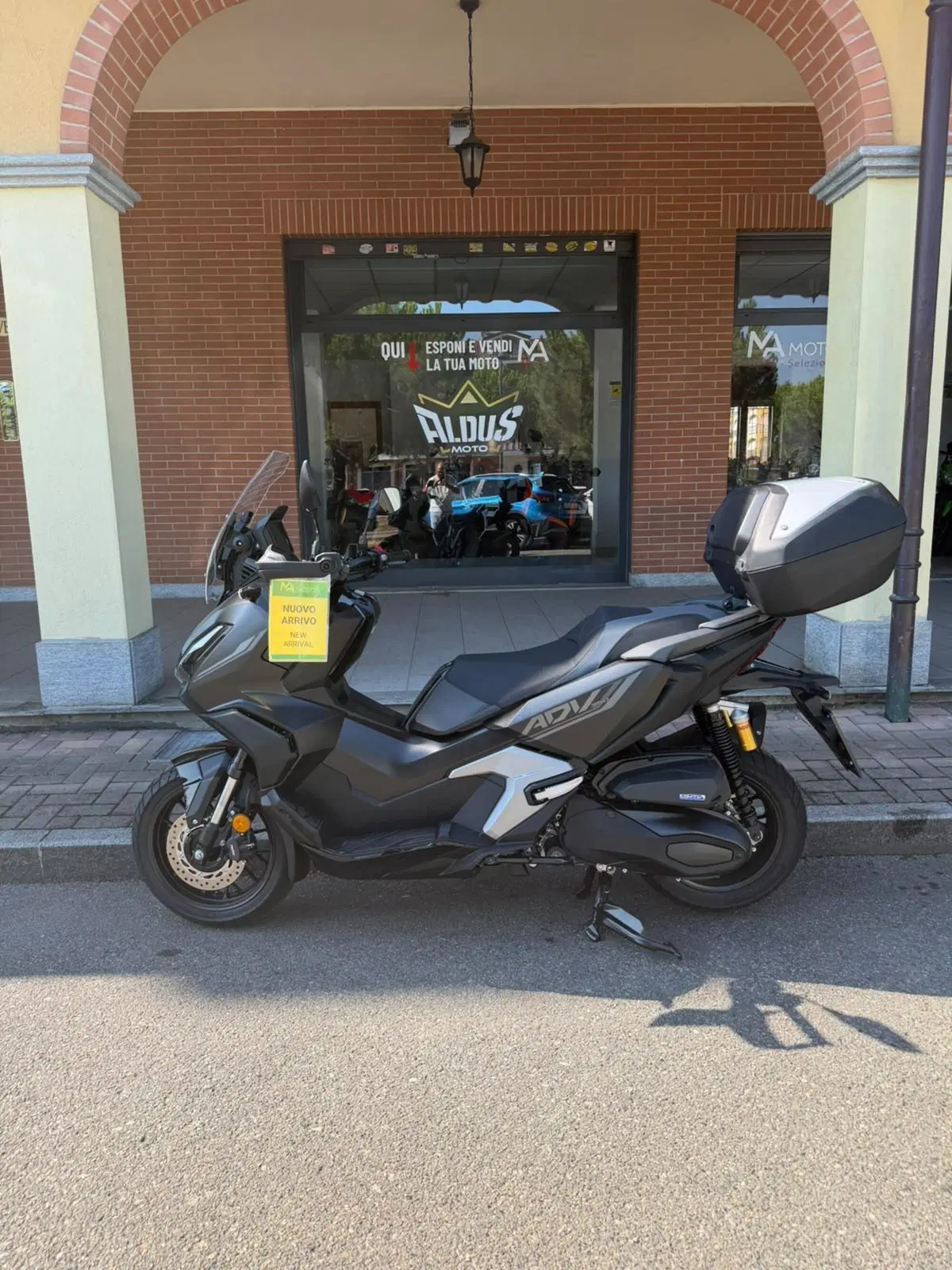 Honda ADV 350 Special Edition (2025 - 26)