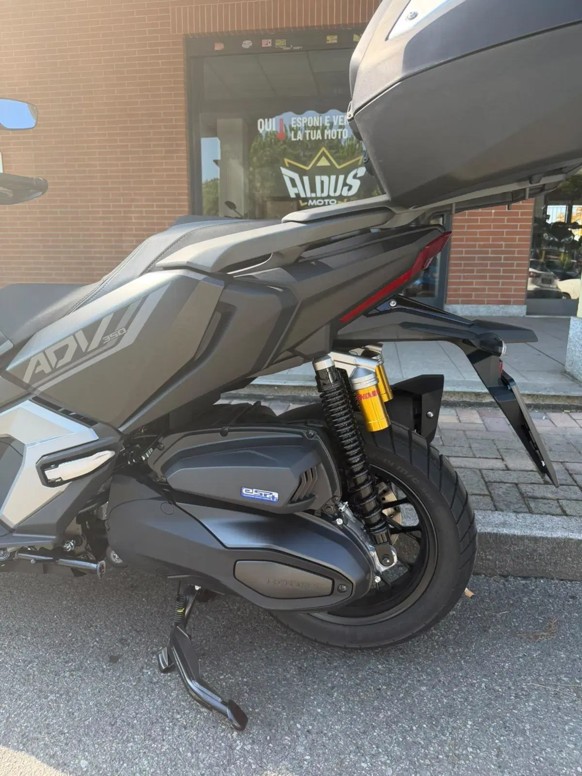 Honda ADV 350 Special Edition (2025 - 26) (4)