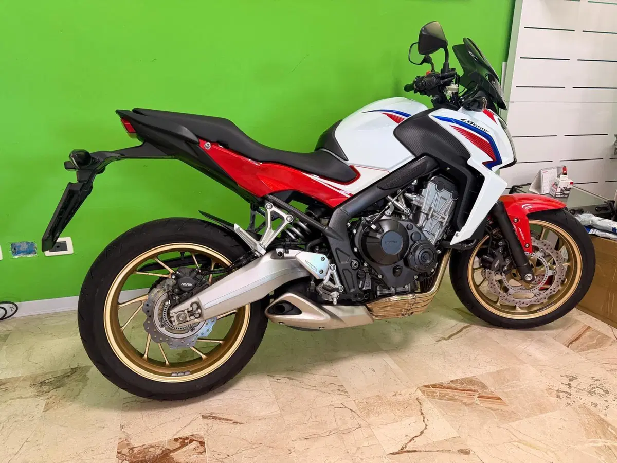 Honda CB 650 F ABS (2014 - 17) (2)