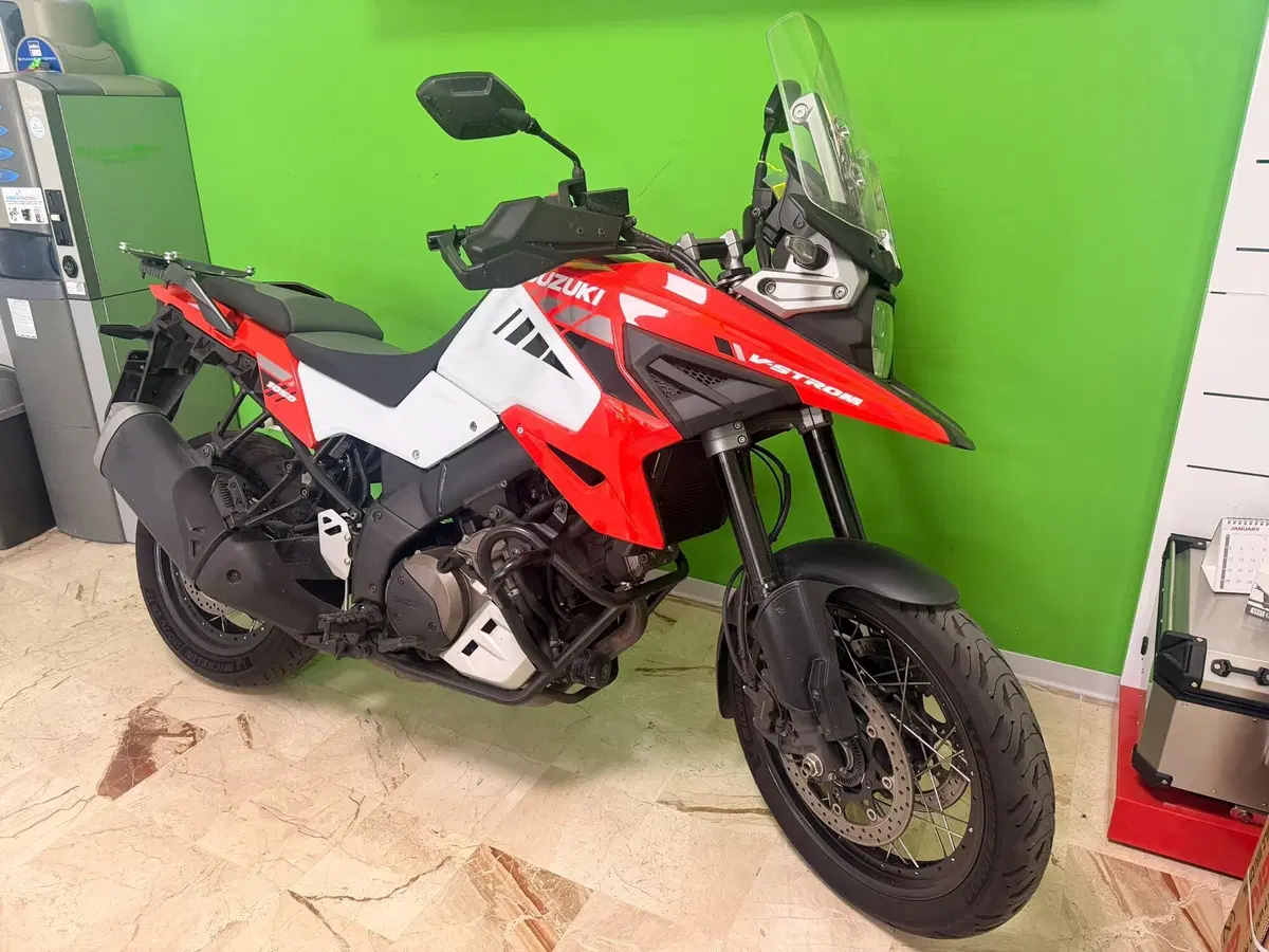 Suzuki V-Strom 1050XT (2020 - 23) (2)