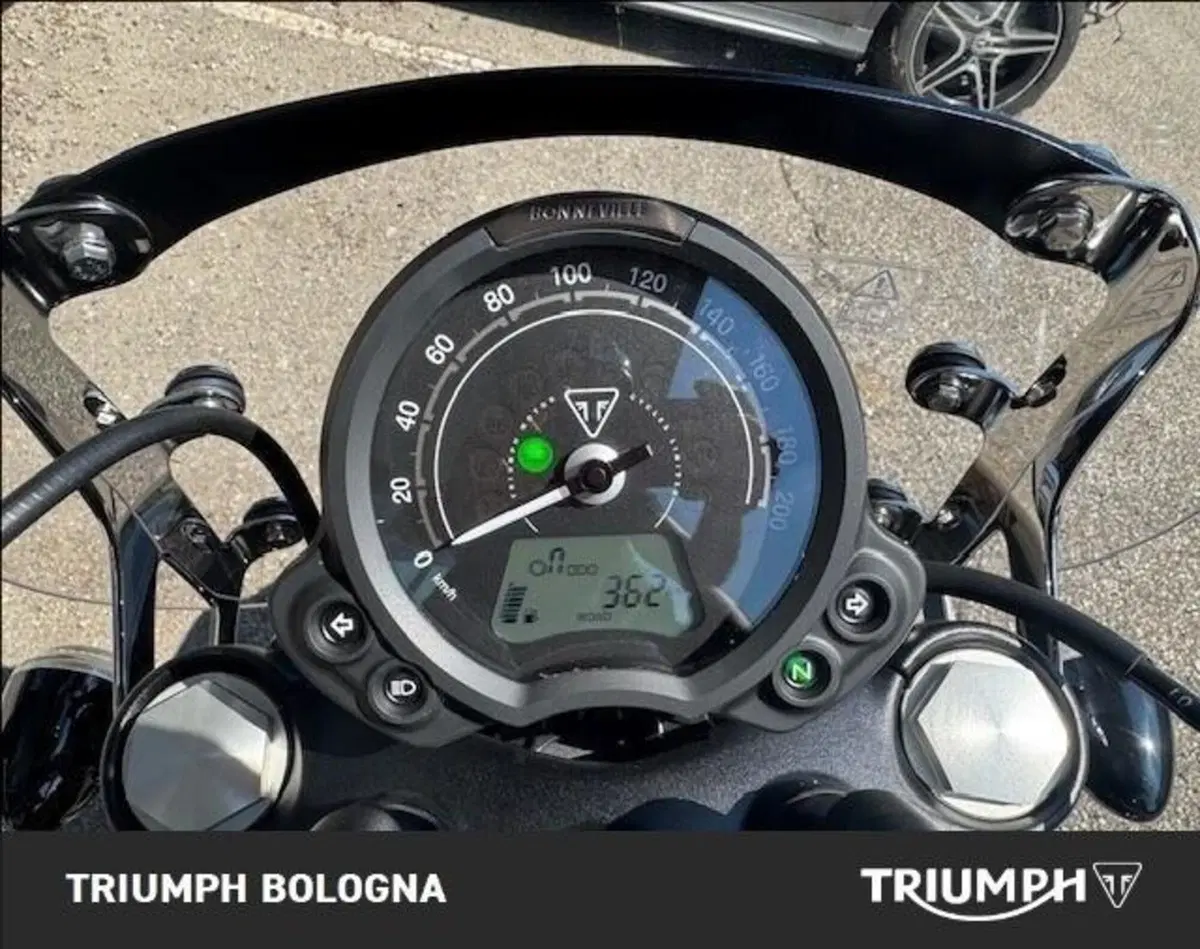 Triumph Bonneville Speedmaster 1200 (2026) (11)