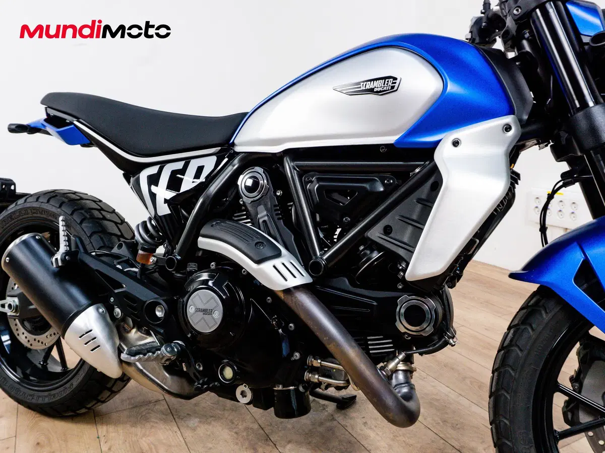 Ducati Scrambler 800 Icon Dark (2025 - 26) (5)