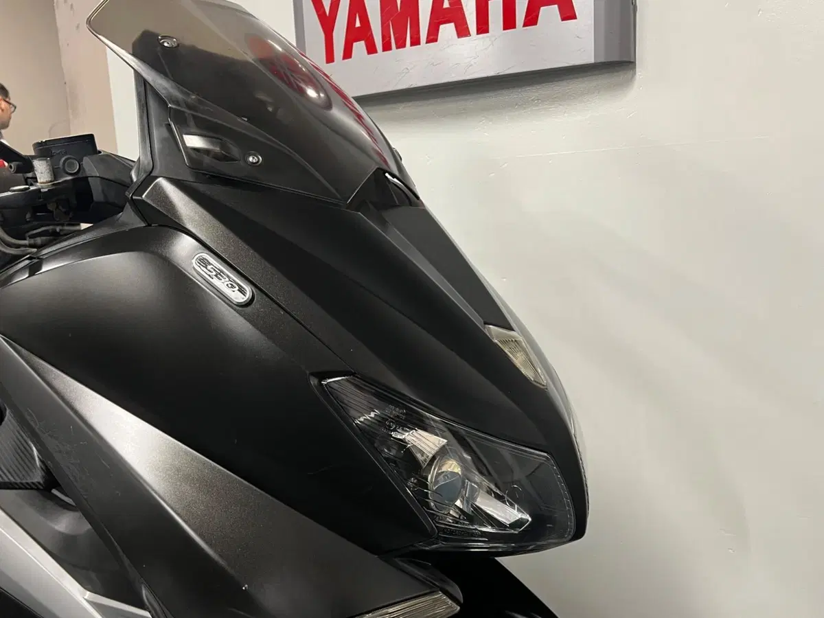 Yamaha T-Max 530 (2017 - 19) (2)