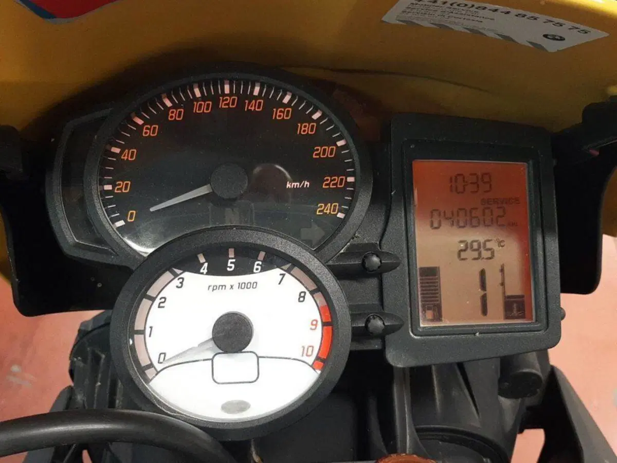 Bmw F 800 R (2015 - 16) (6)