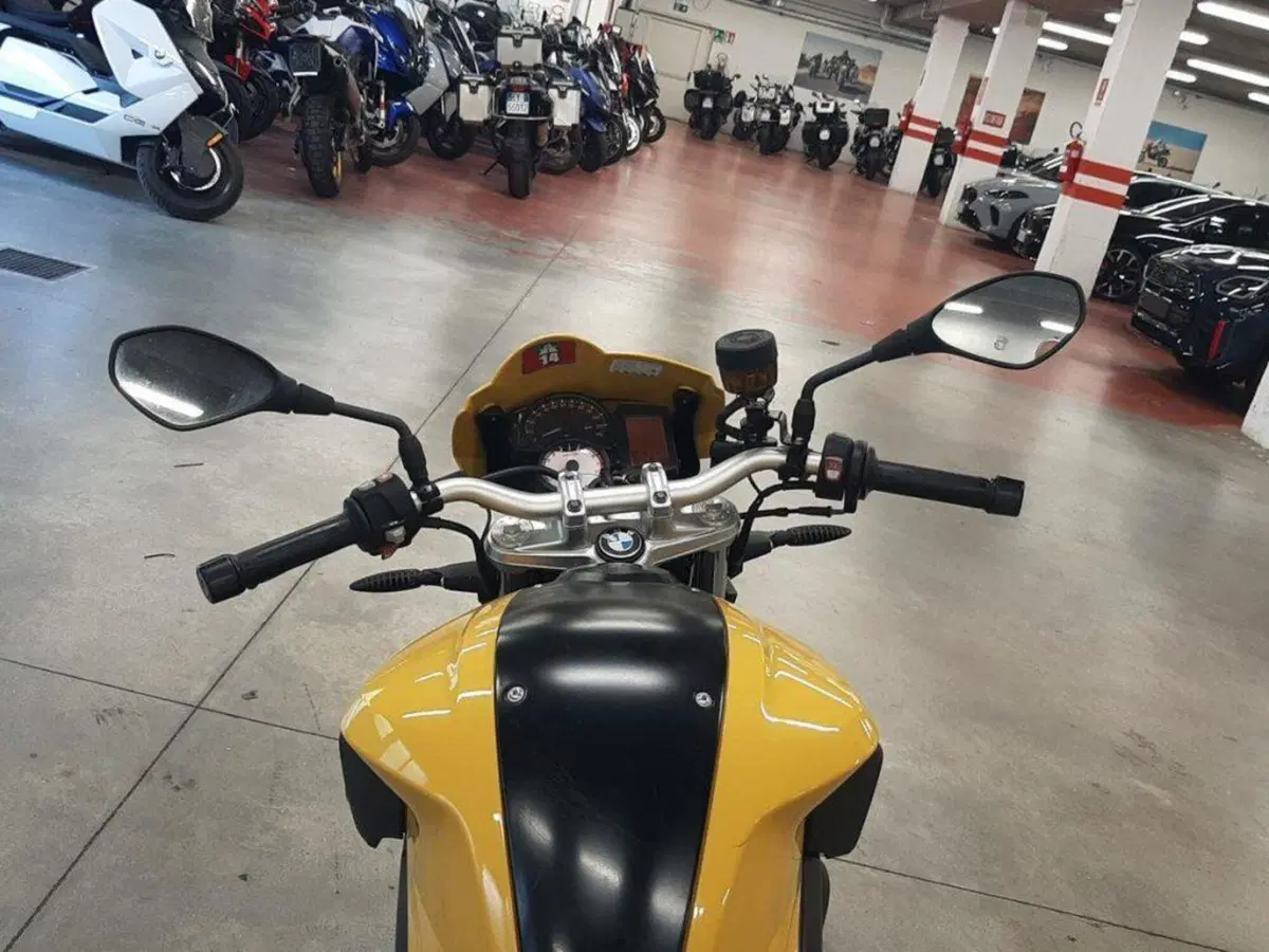 Bmw F 800 R (2015 - 16) (7)