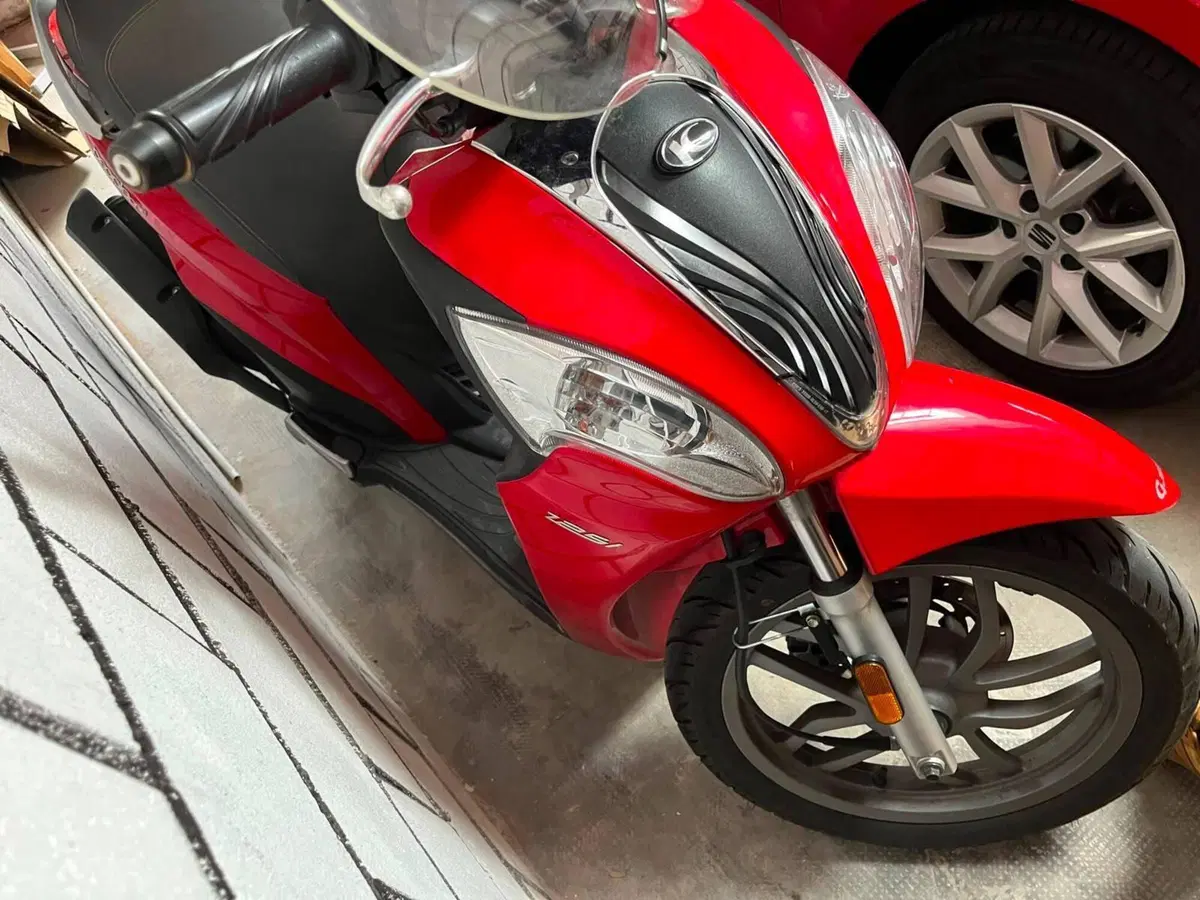 Kymco People 125i One DD (2016 - 17) (5)