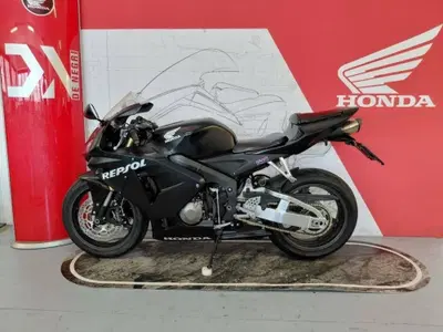 Honda CBR 600 RR (2005 - 06) usata