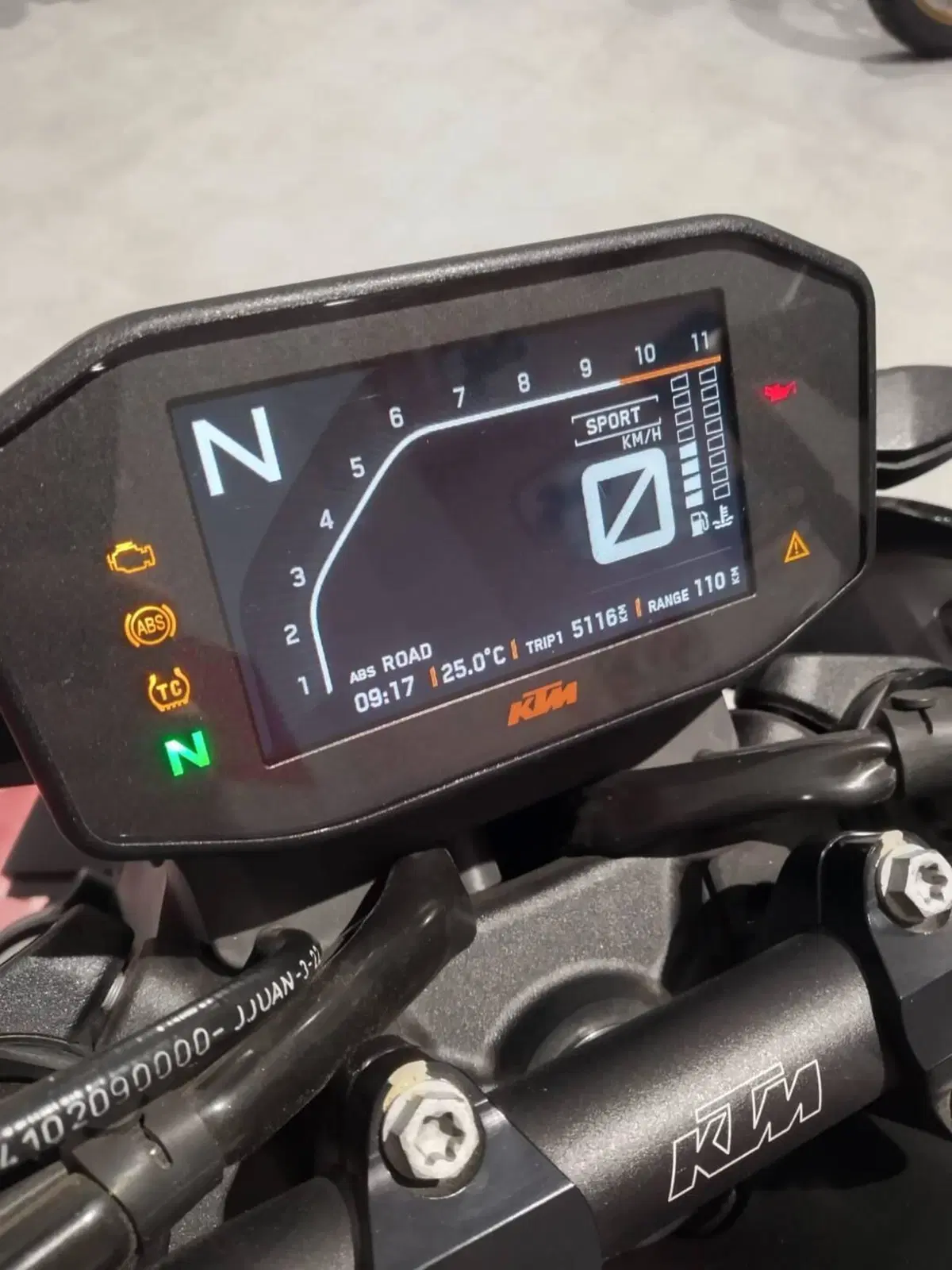 KTM 890 Duke GP (2022 - 23) (7)
