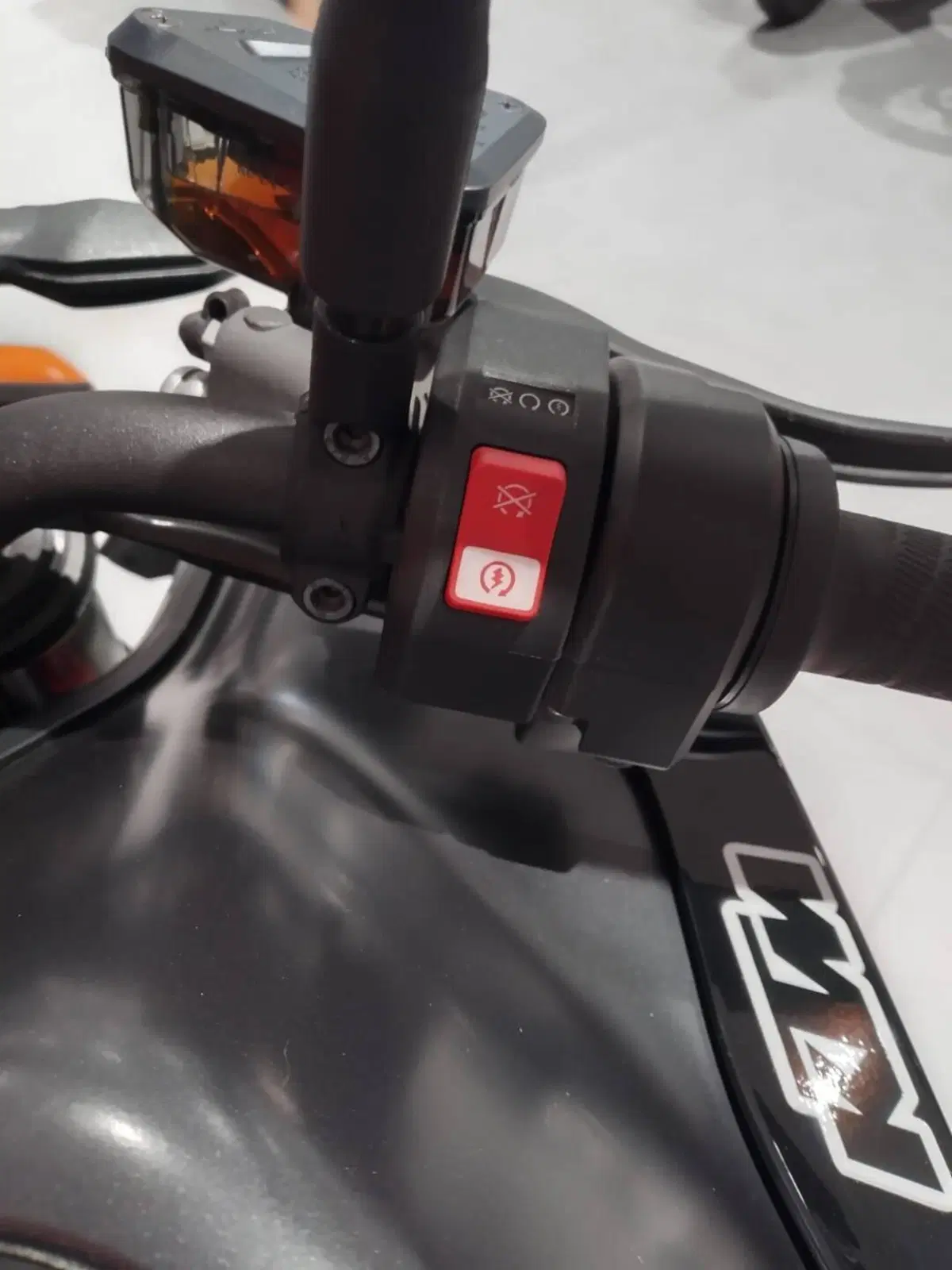 KTM 890 Duke GP (2022 - 23) (10)