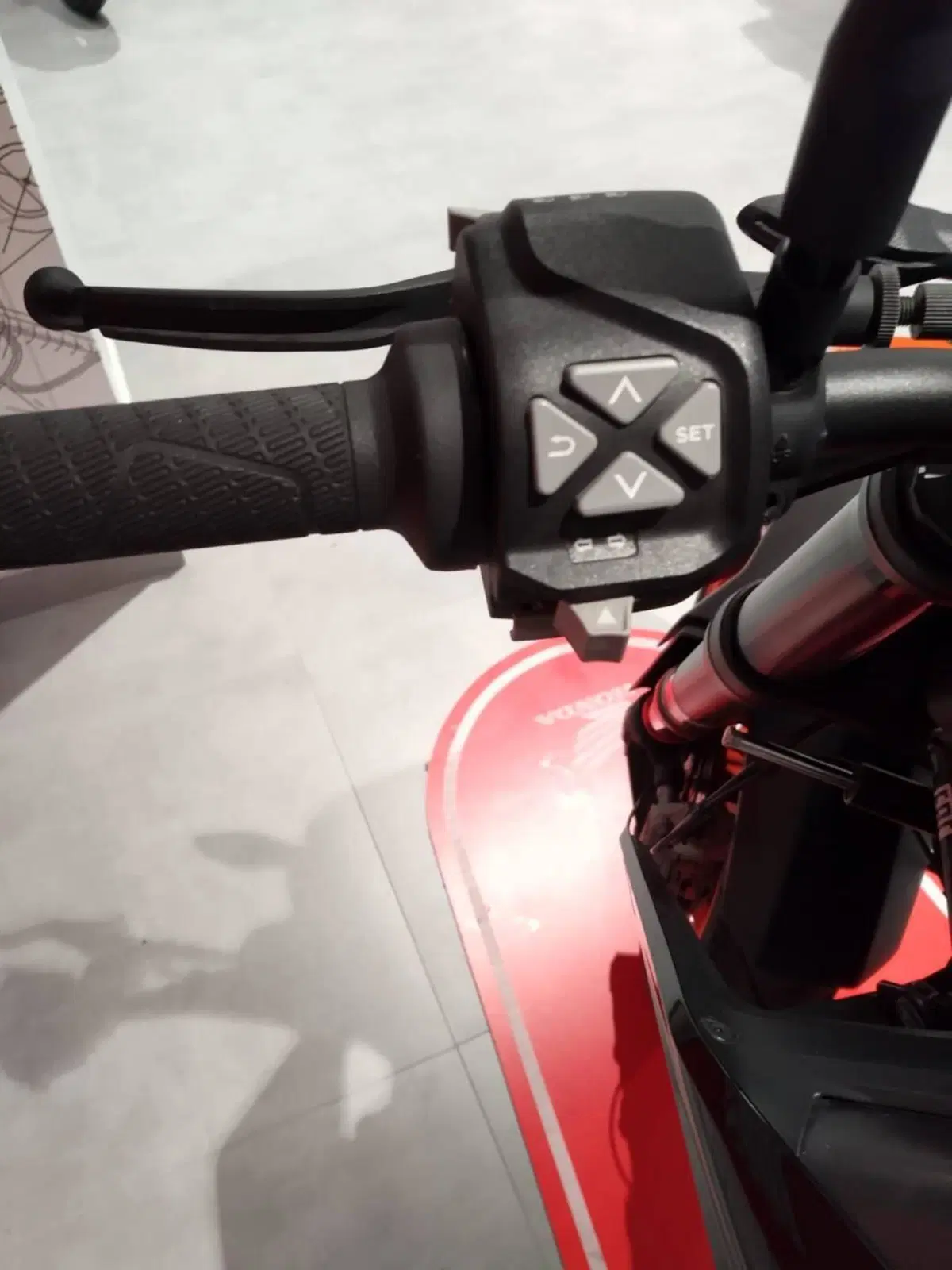 KTM 890 Duke GP (2022 - 23) (11)
