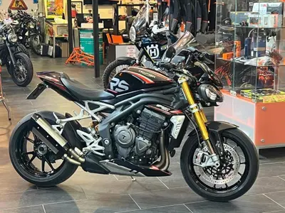 Triumph Speed Triple 1200 RS (2021 - 24) usata