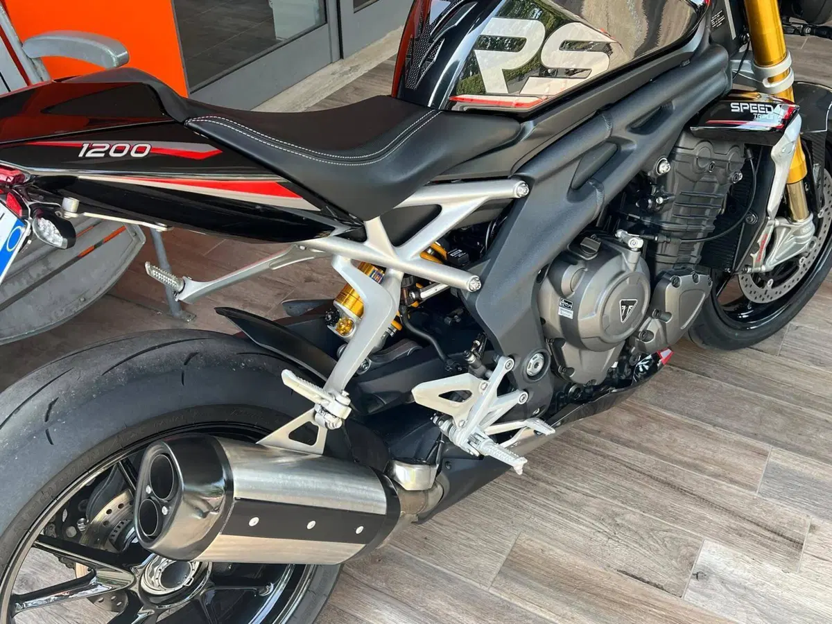 Triumph Speed Triple 1200 RS (2021 - 24) (8)