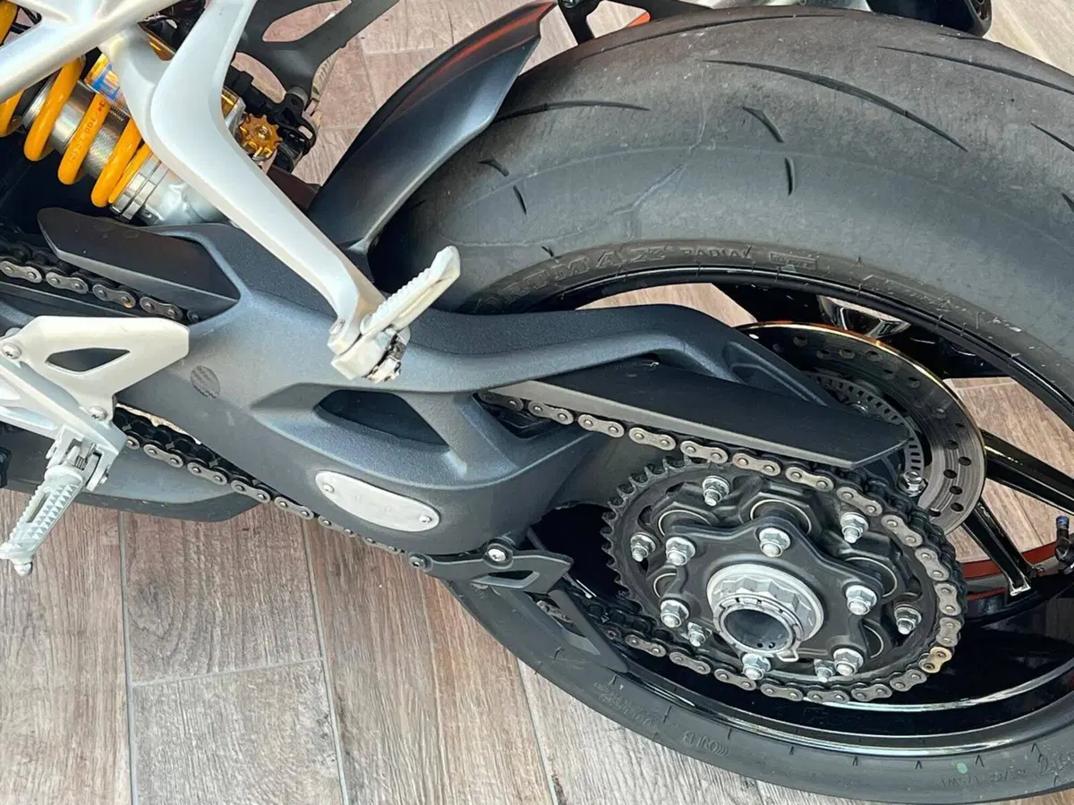 Triumph Speed Triple 1200 RS (2021 - 24) (16)